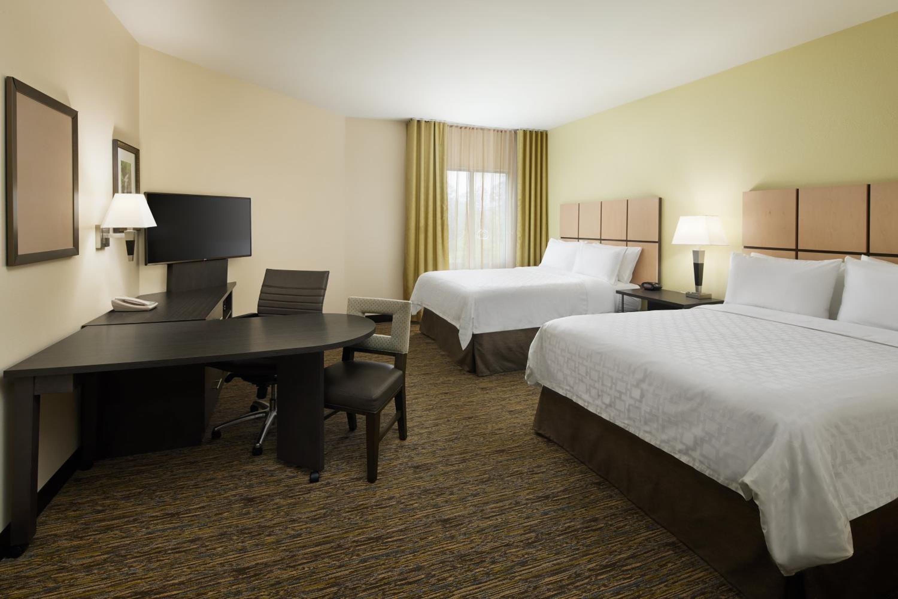 Queen Suite with Two Queen Beds with Accessible Tub - Non-Smoking photo 1