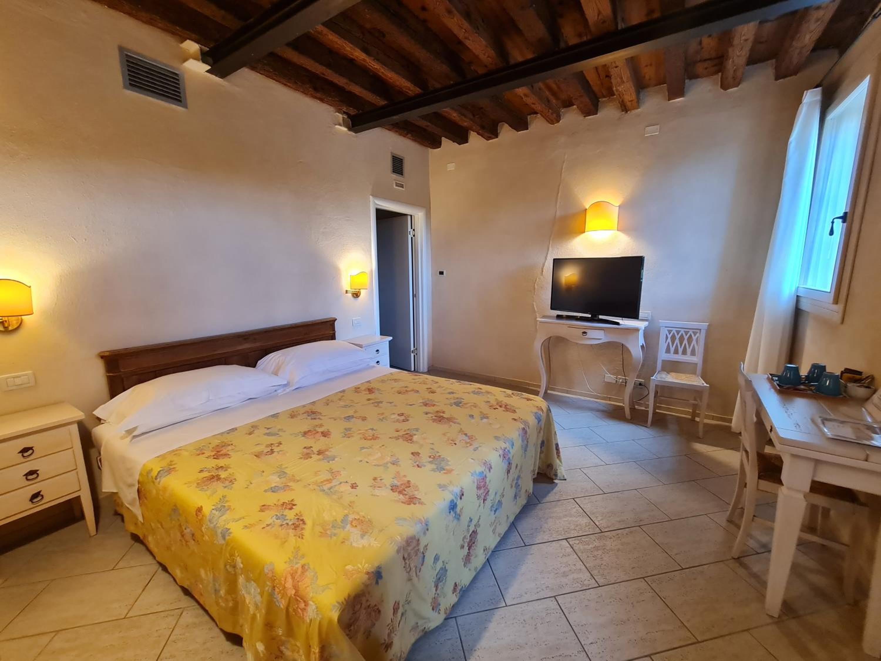 Executive Triple Room - Photo 1