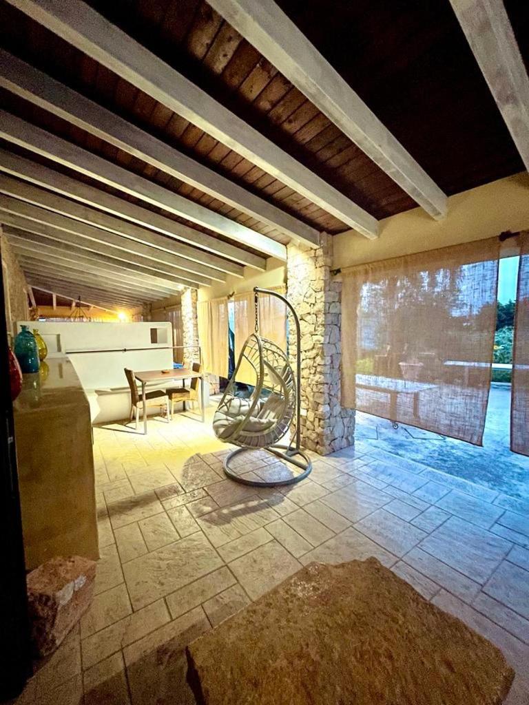 Suite with Private Pool - Photo 9