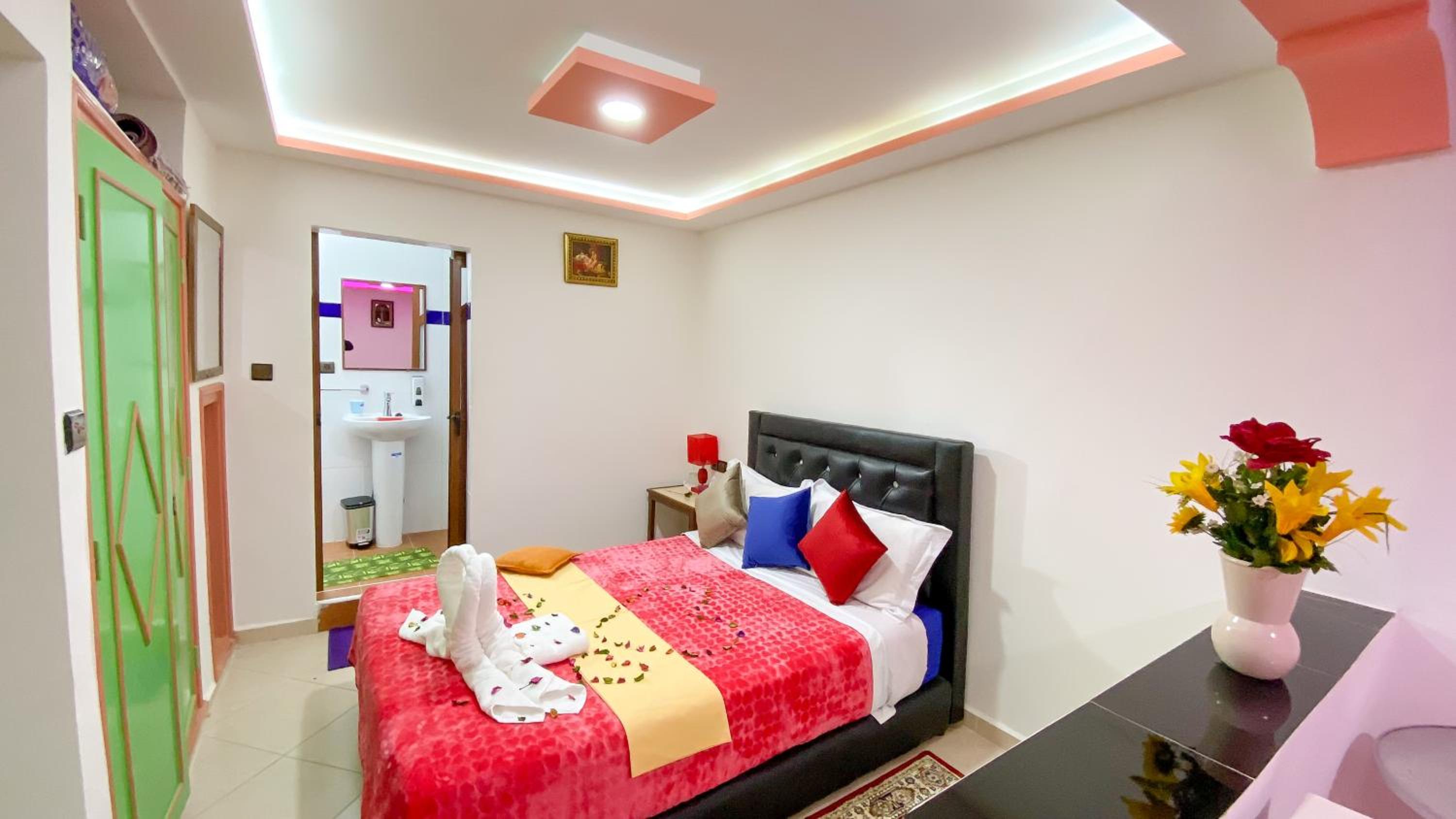 Deluxe Double or Twin Room with Sea View - Photo 19