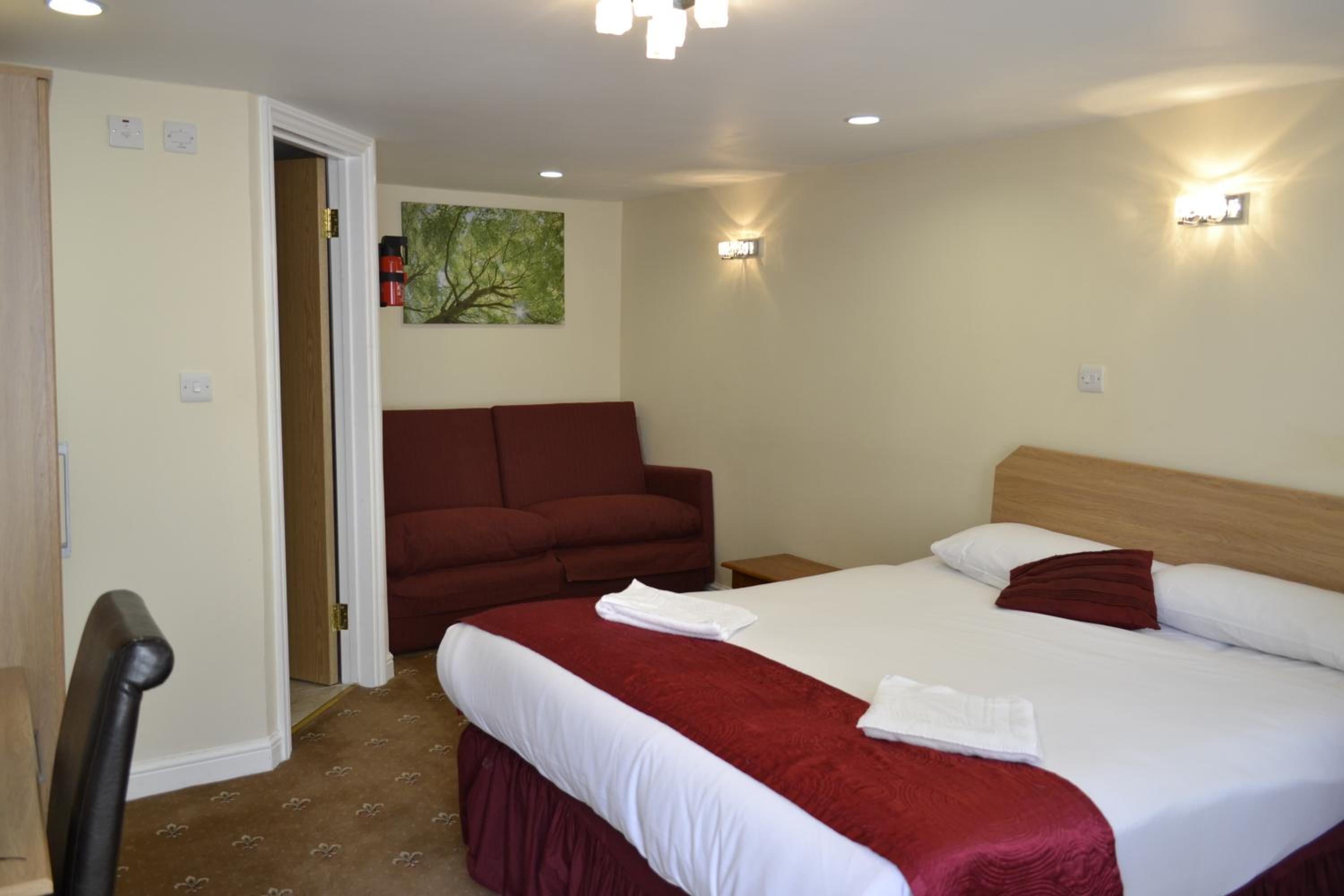 Double Room - Photo 5
