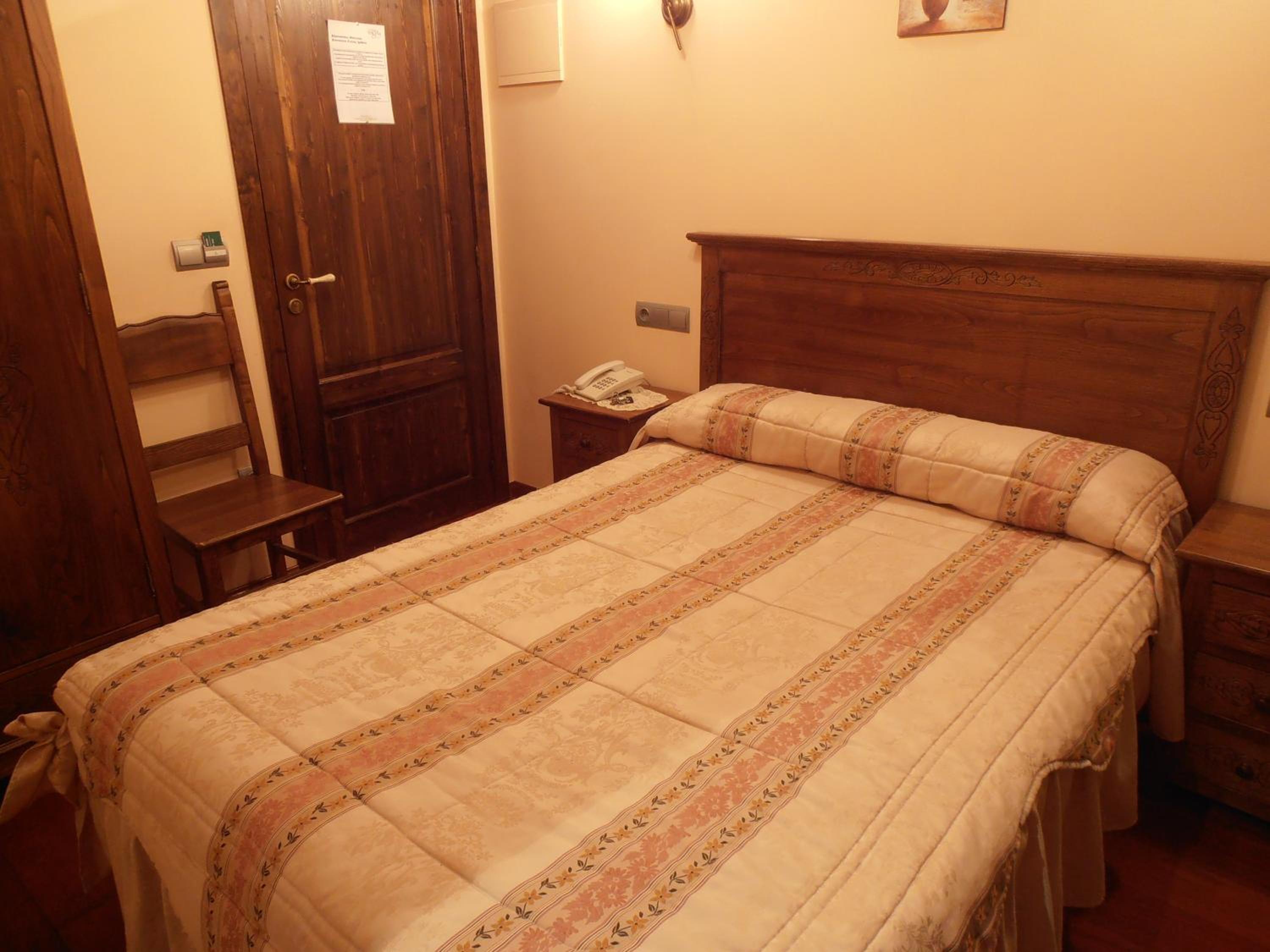 Habitación Doble con Baño Privado