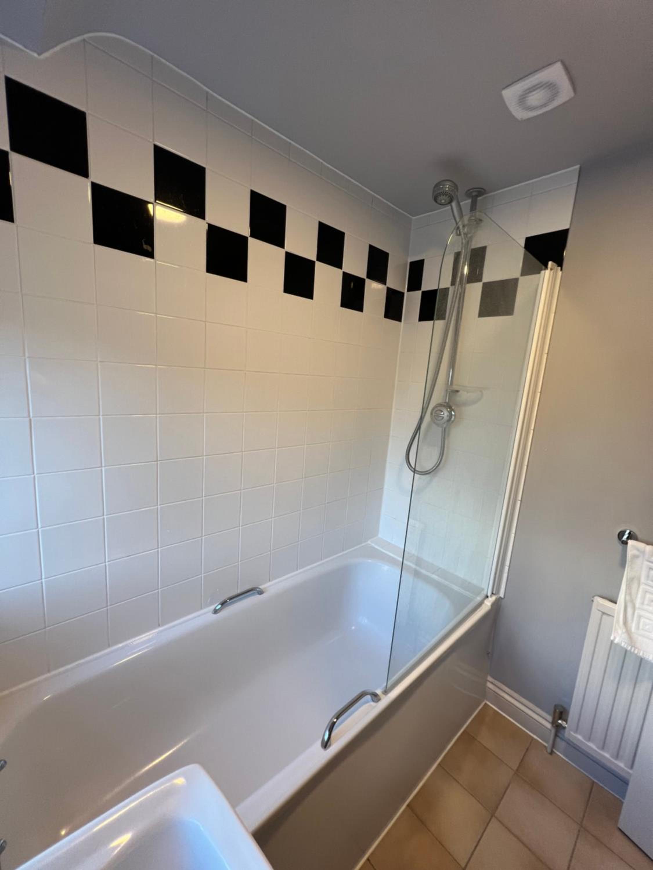 Deluxe King Room photo 3