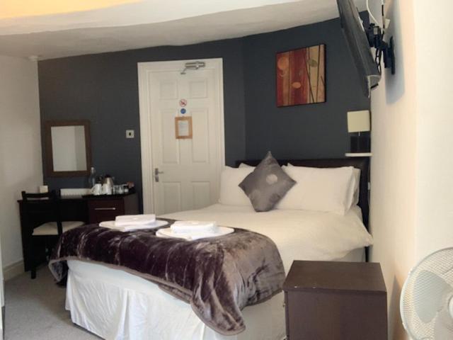 Small Double Room - Photo 3