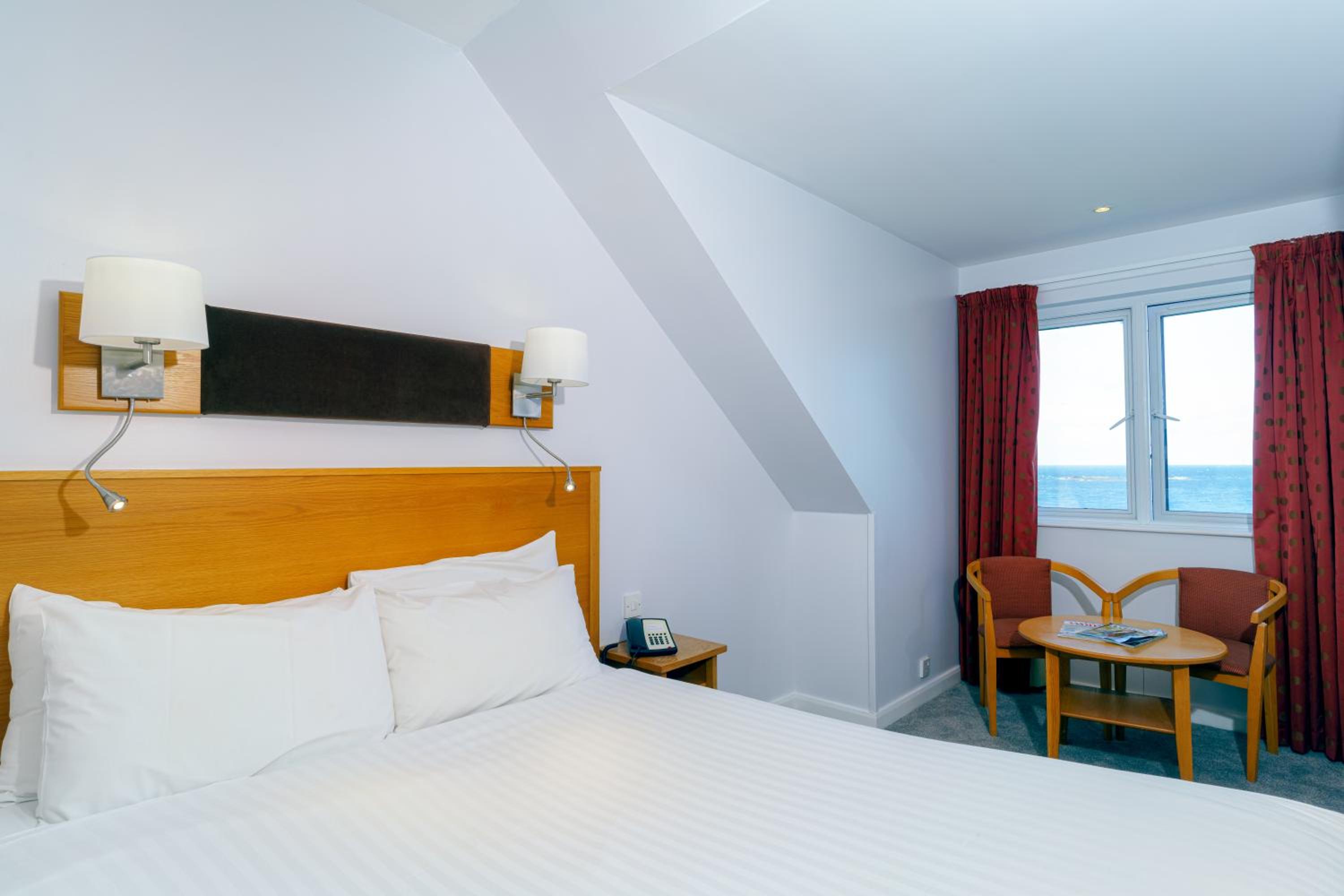 King Room with Sea View - Photo 4