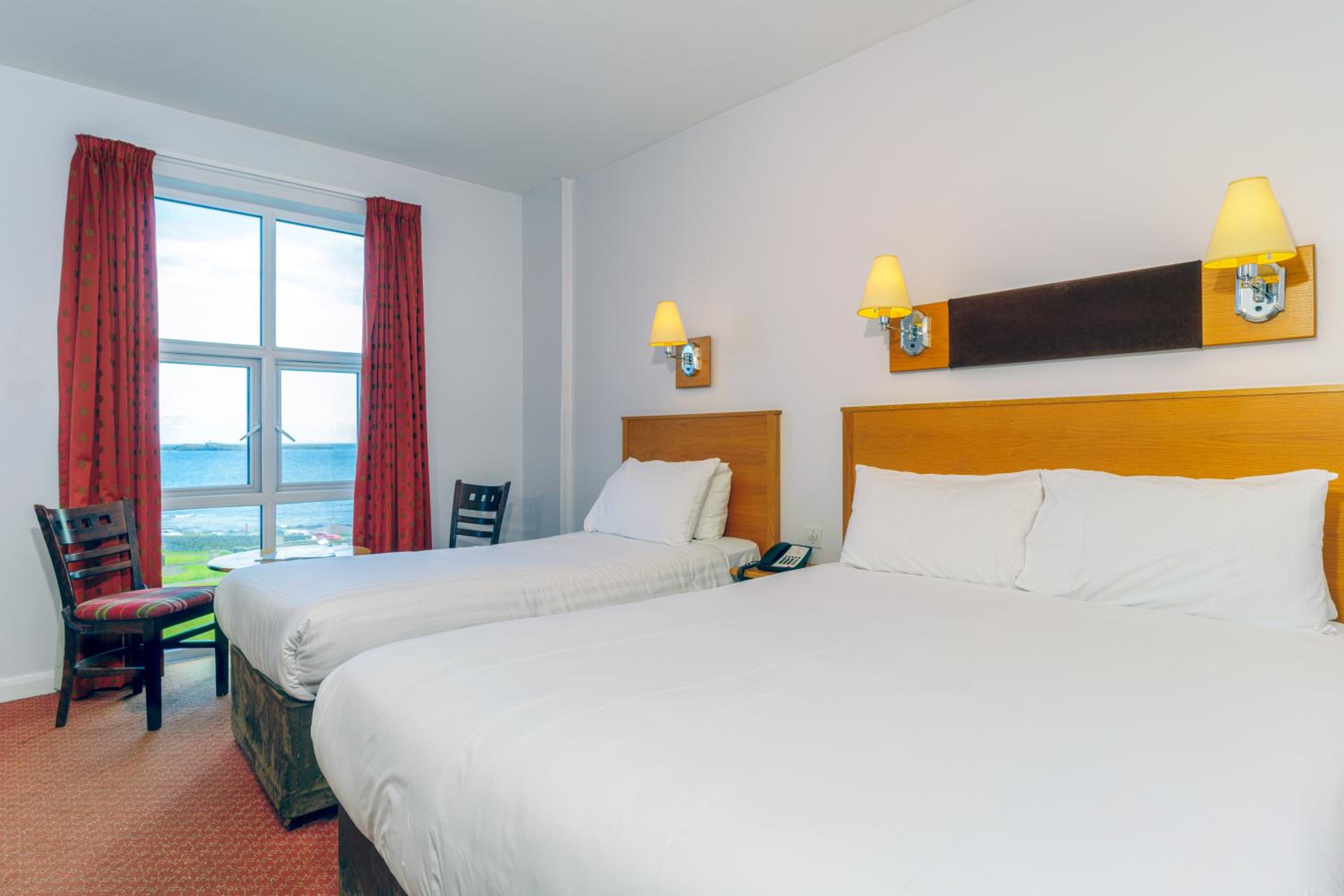 Triple Room with Sea View - Photo 3