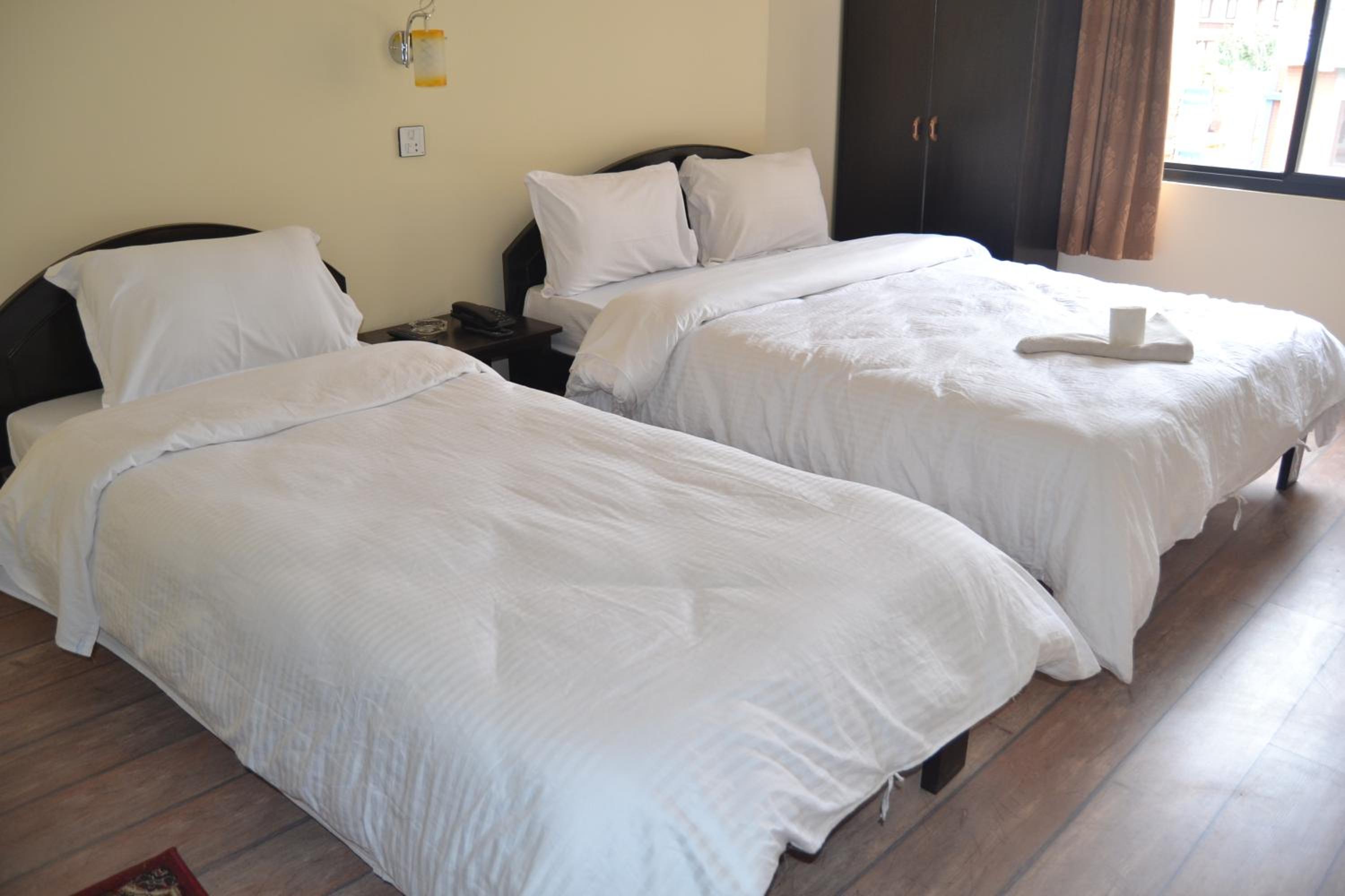 Deluxe Family Room - Photo 7