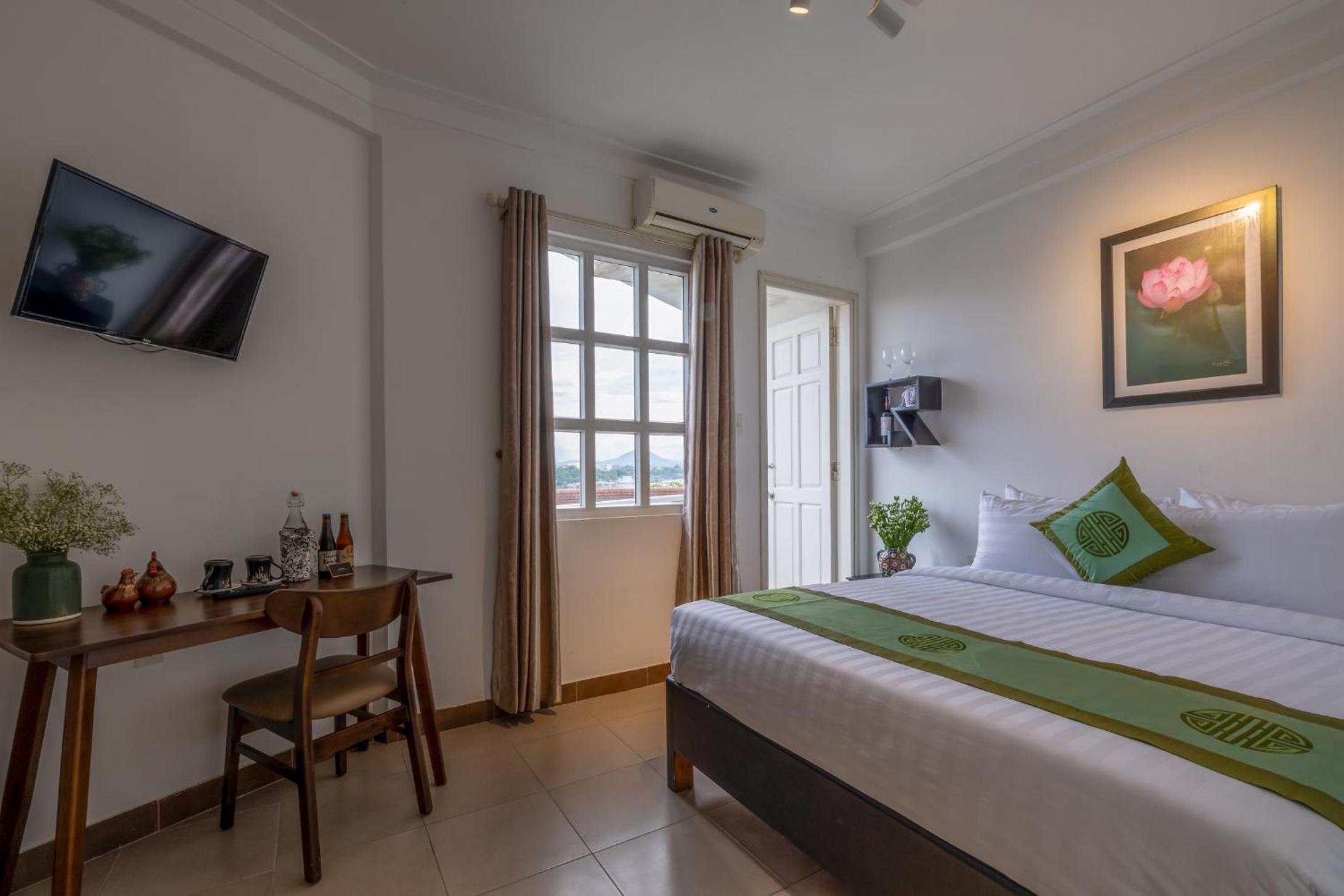 Standard Double Room photo 2