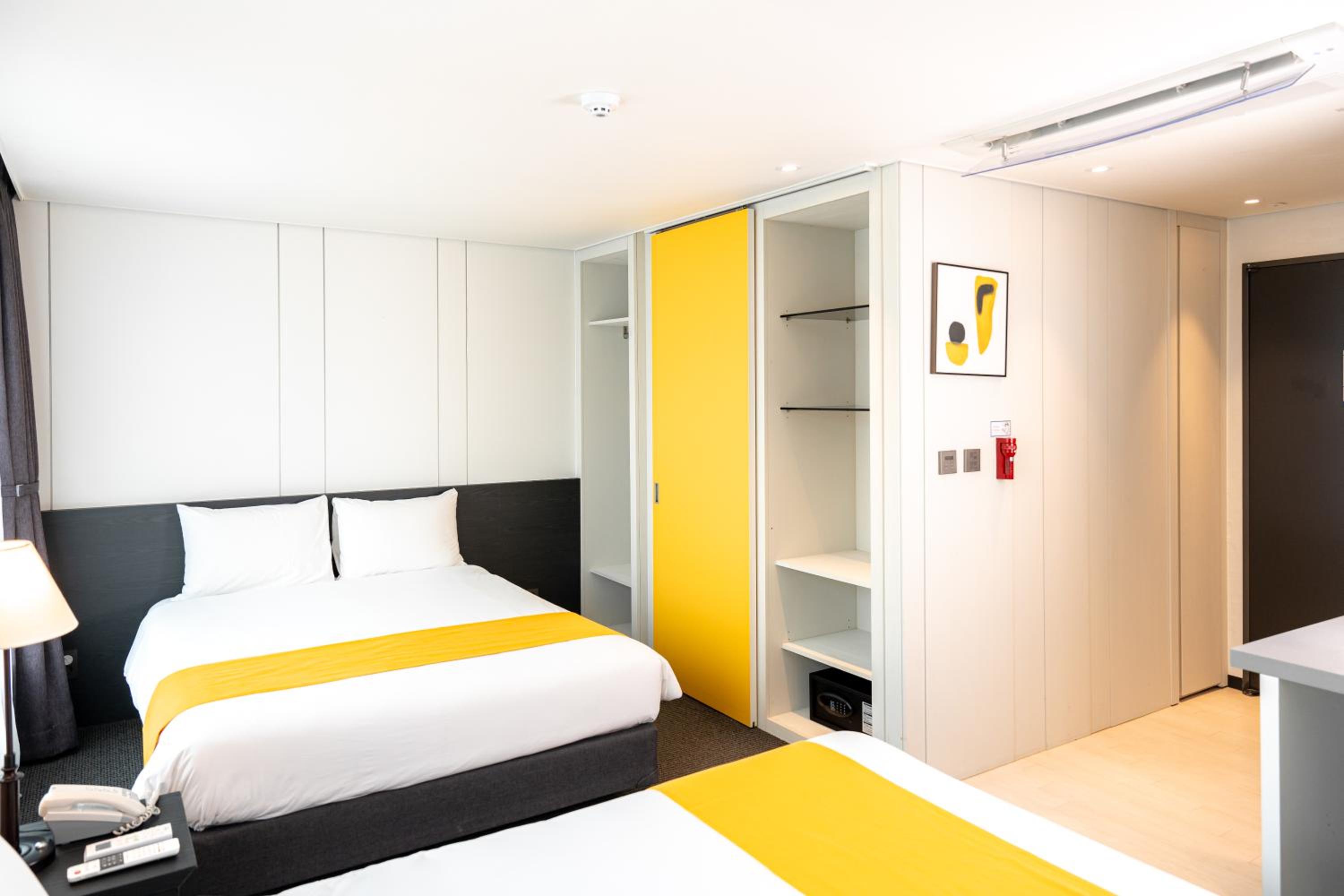 Deluxe Twin Room - Photo 1