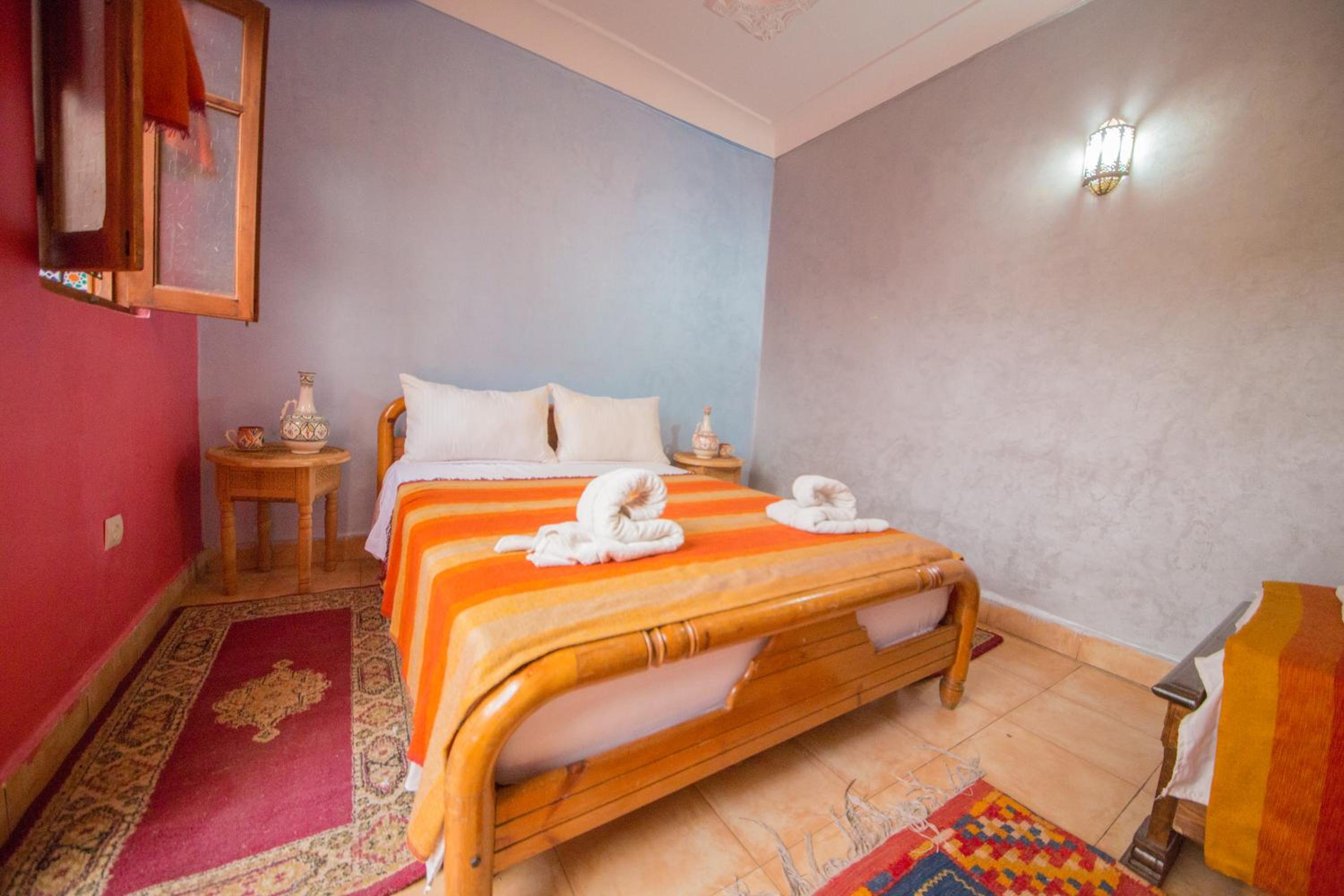 Triple Room with Private Bathroom - Photo 2