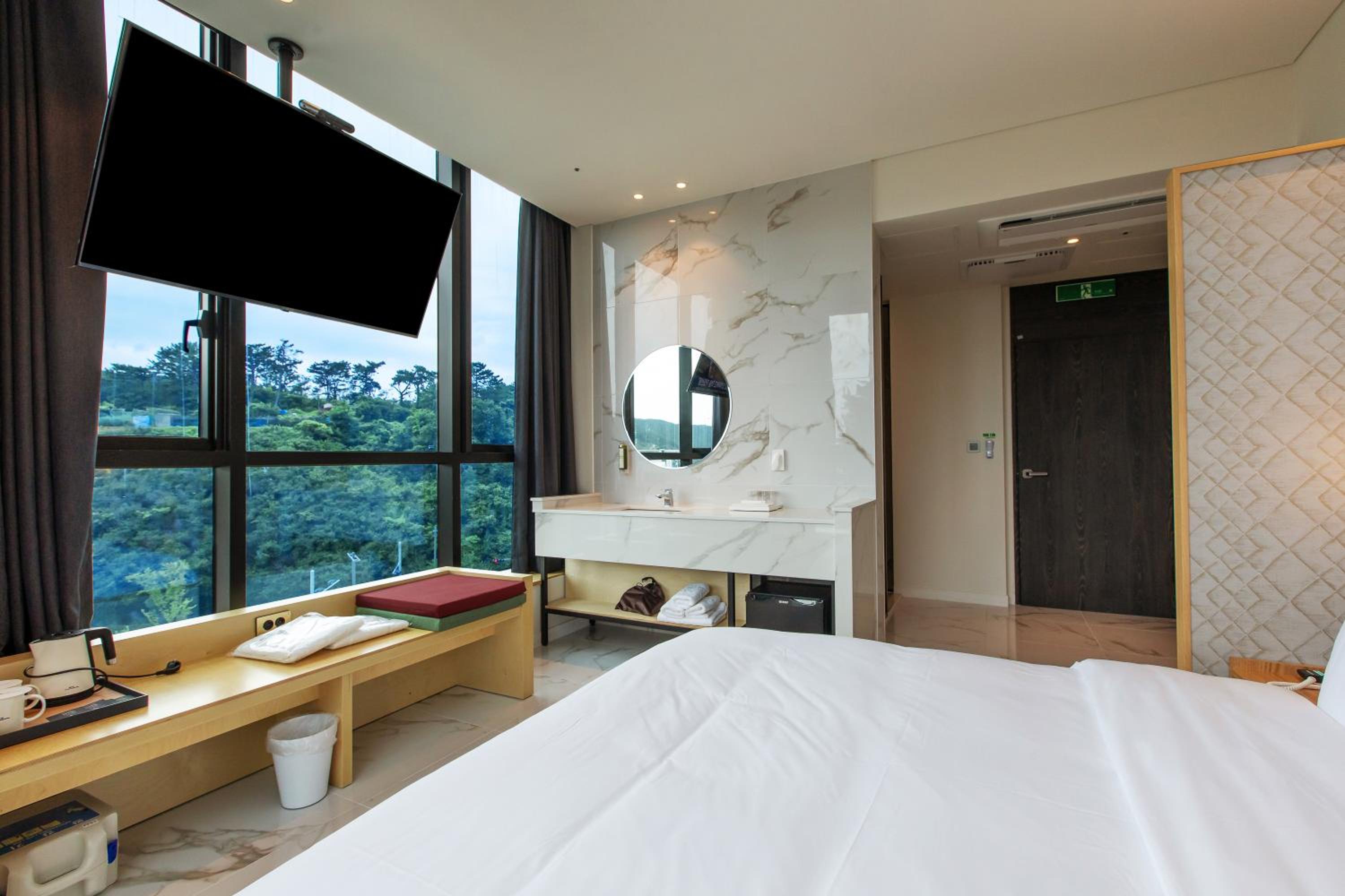 Deluxe Double Room - Photo 4