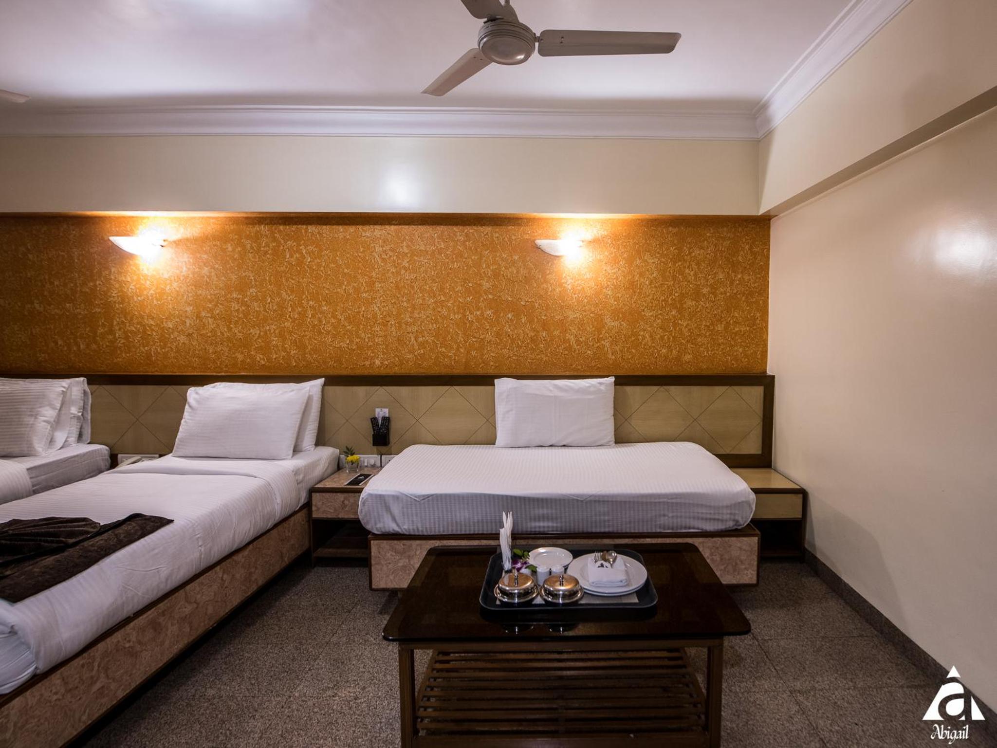 Deluxe Room - Photo 7