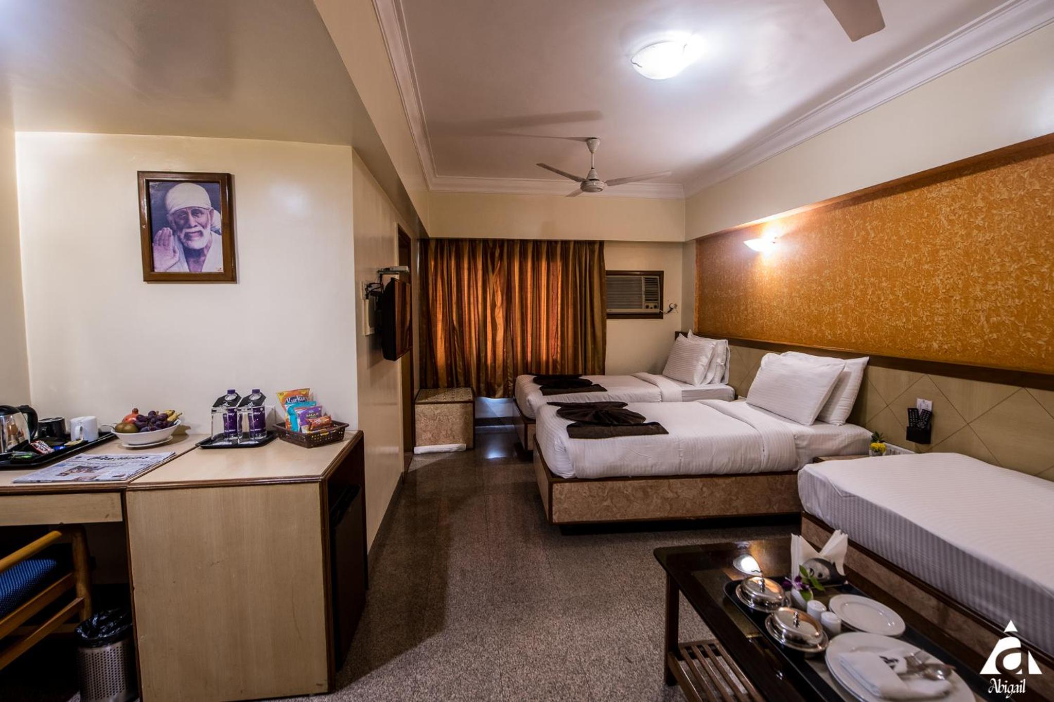 Deluxe Room - Photo 4