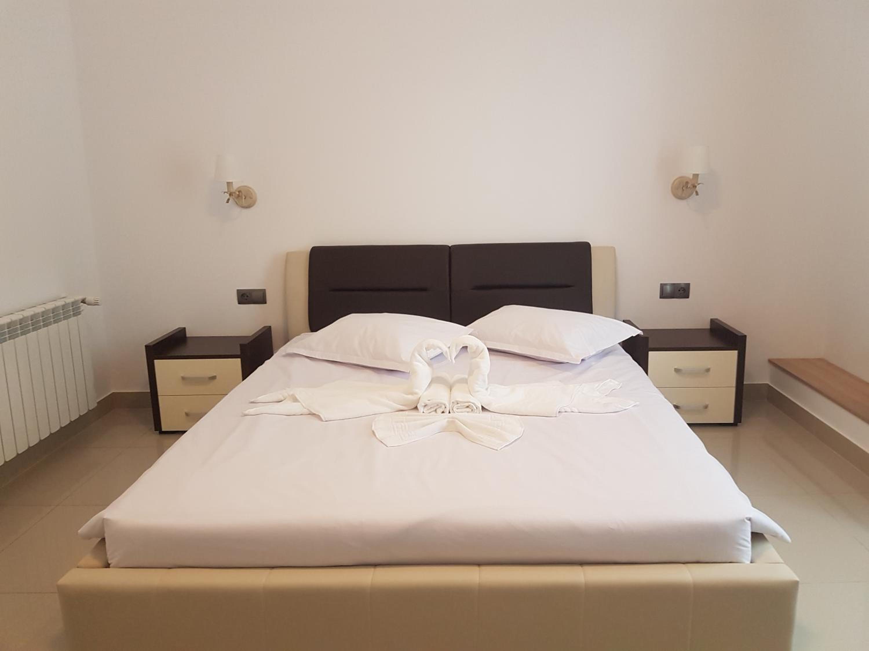 Double Room with Private Bathroom - Photo 5
