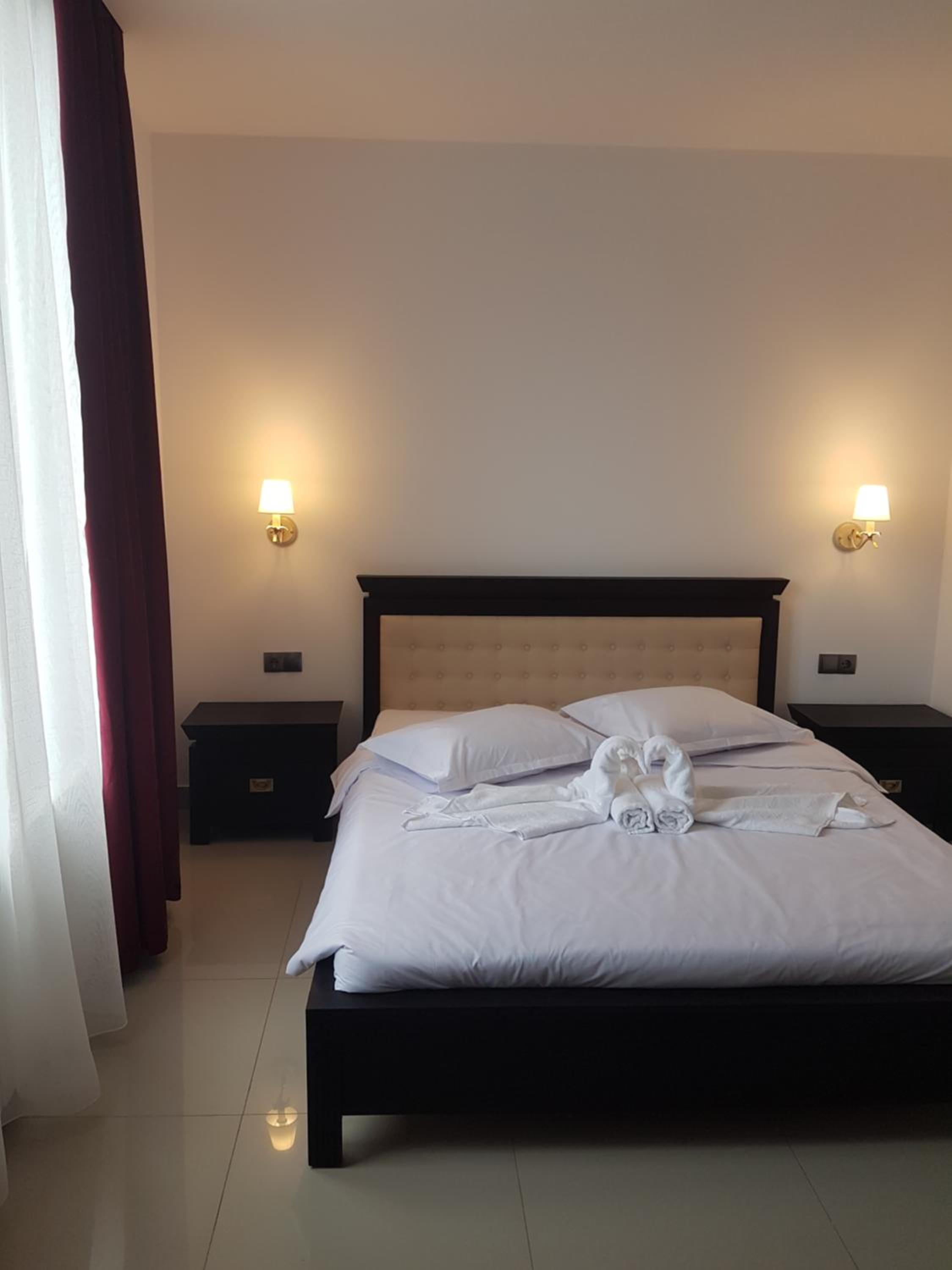Double Room with Private Bathroom - Photo 6