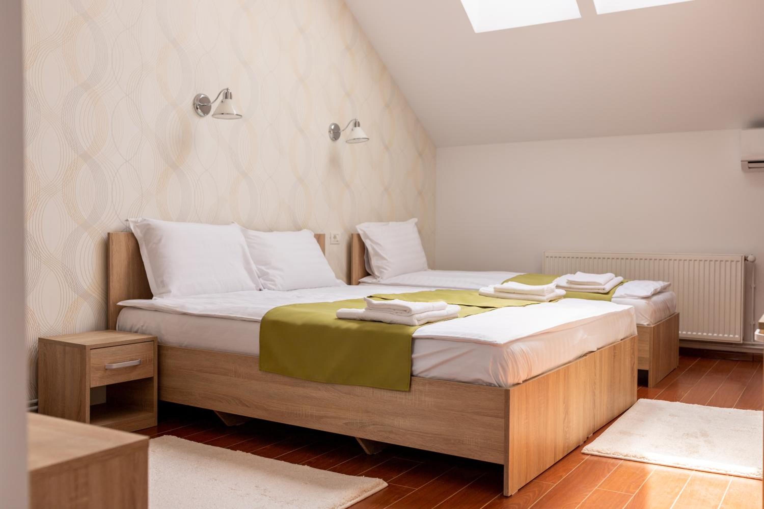 Triple Room with Private Bathroom photo 1