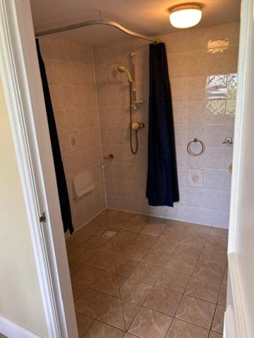 The Stable Family Wet Room 12