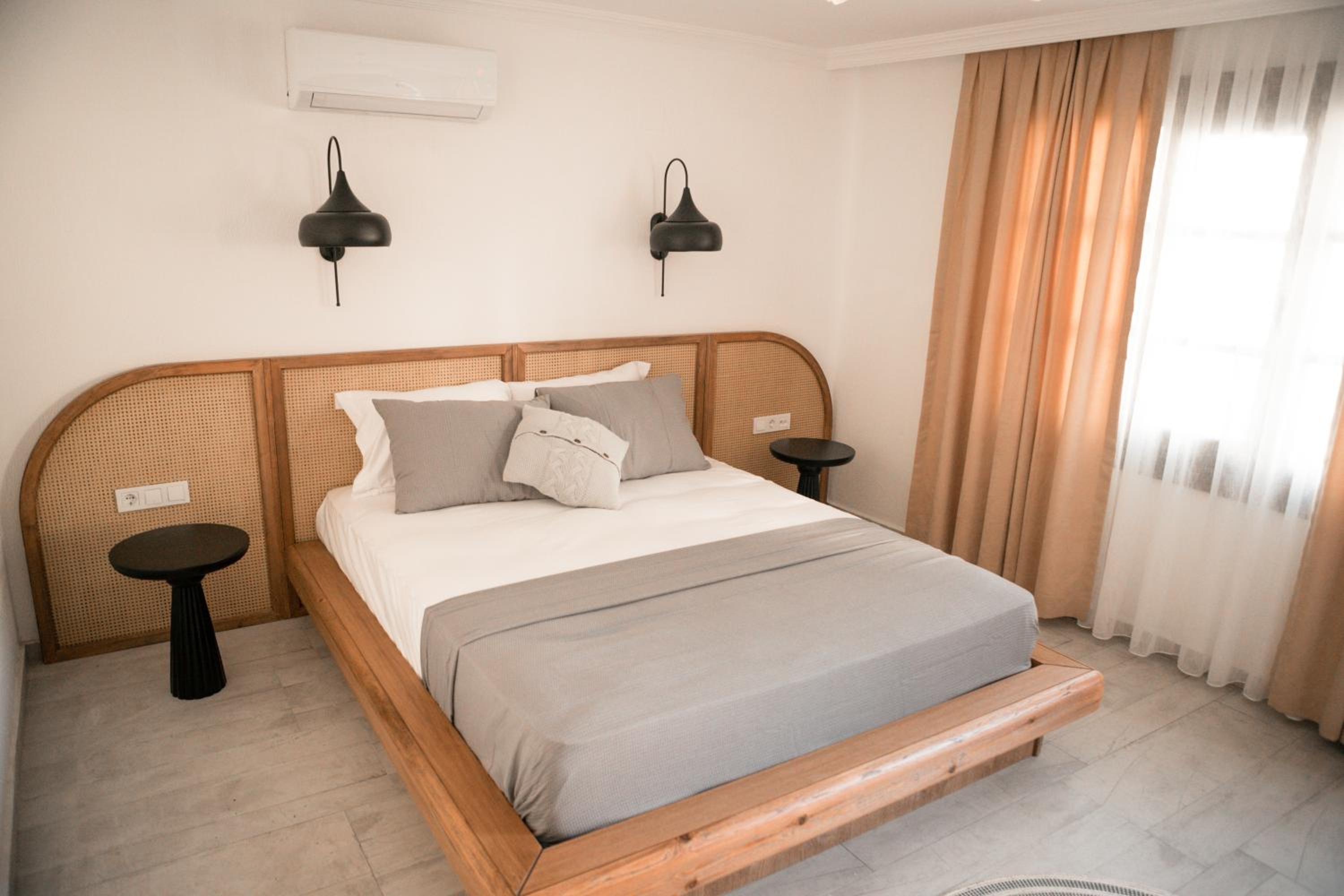 Double Room with Garden View - Photo 6