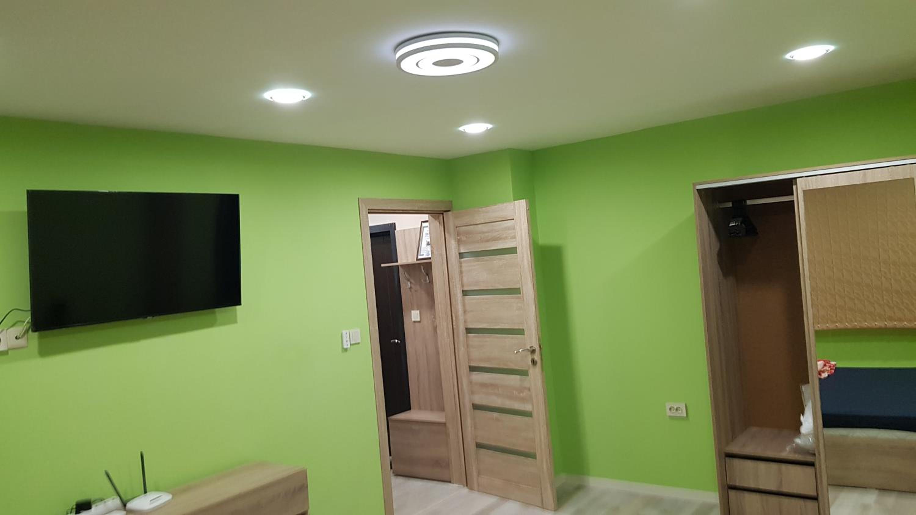 One-Bedroom Apartment - Photo 2