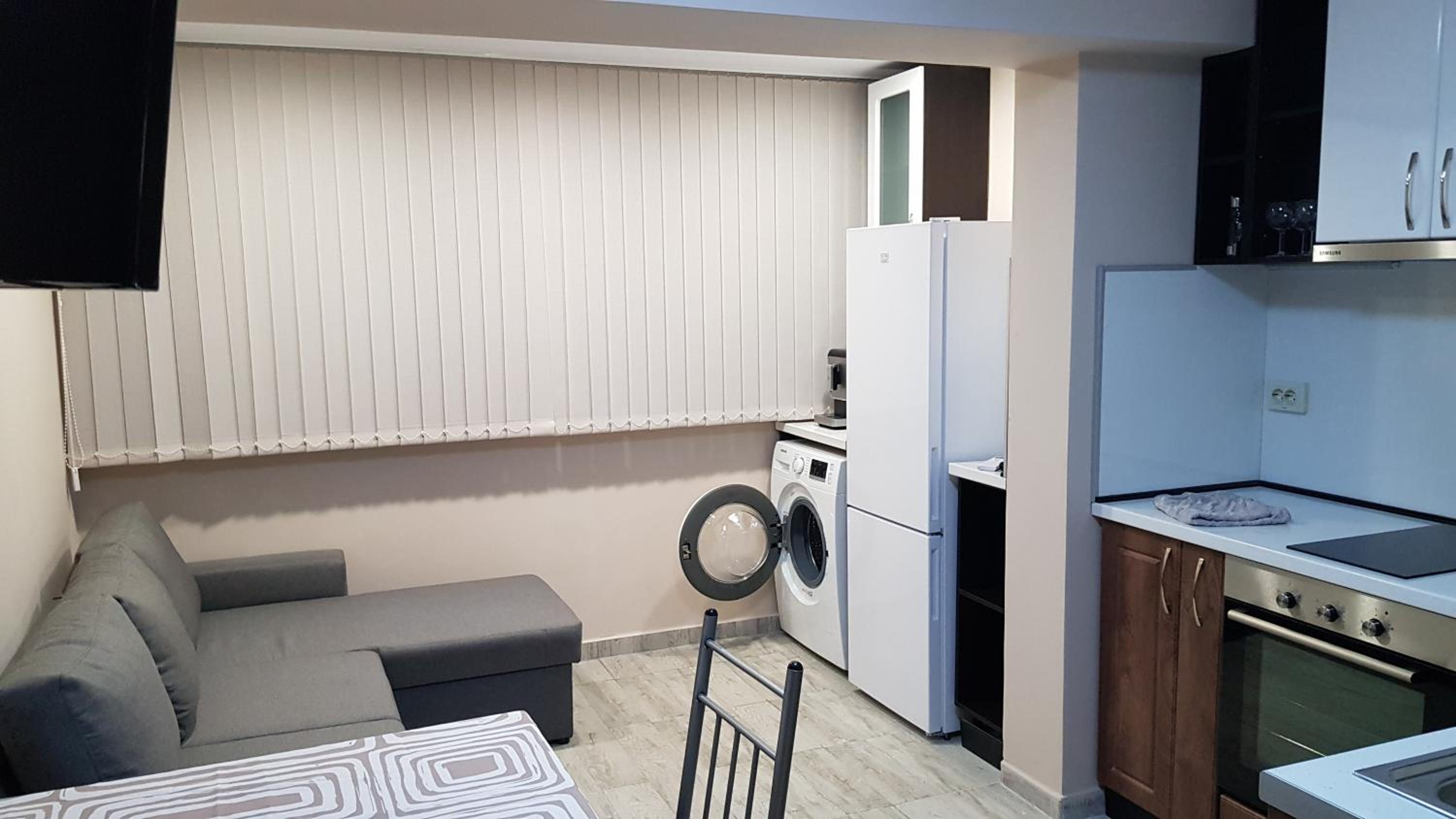 One-Bedroom Apartment - Photo 36