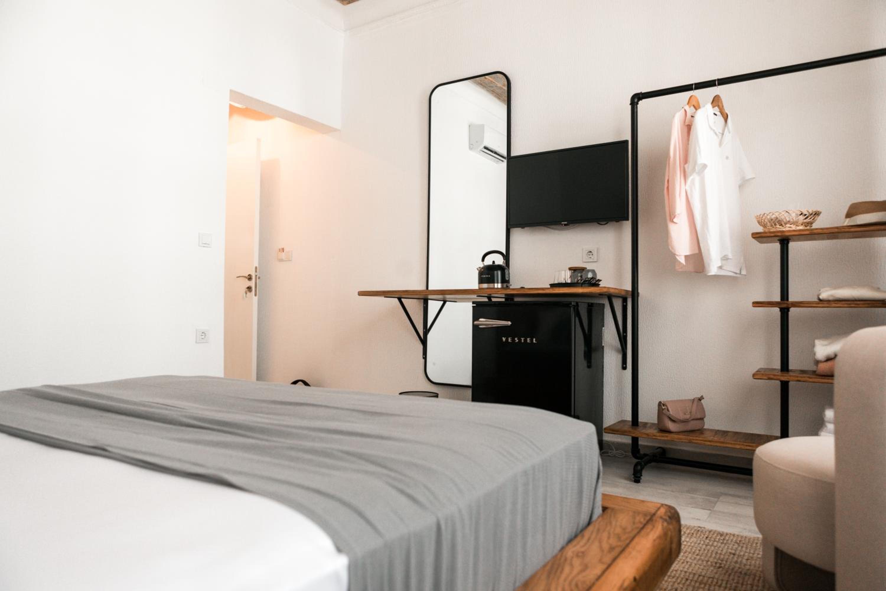 Deluxe Room - Photo 4