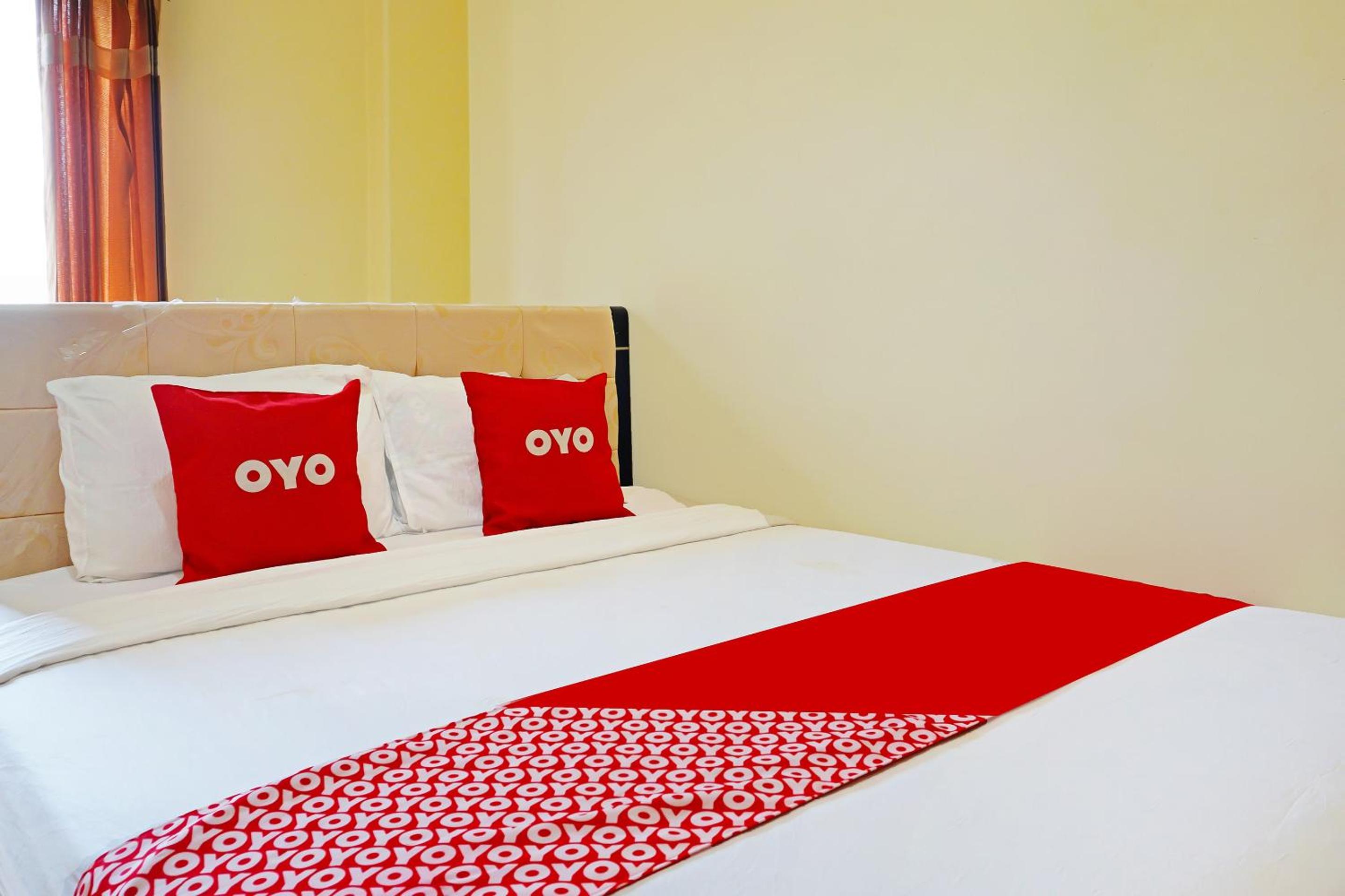 Deluxe Queen Room photo 2