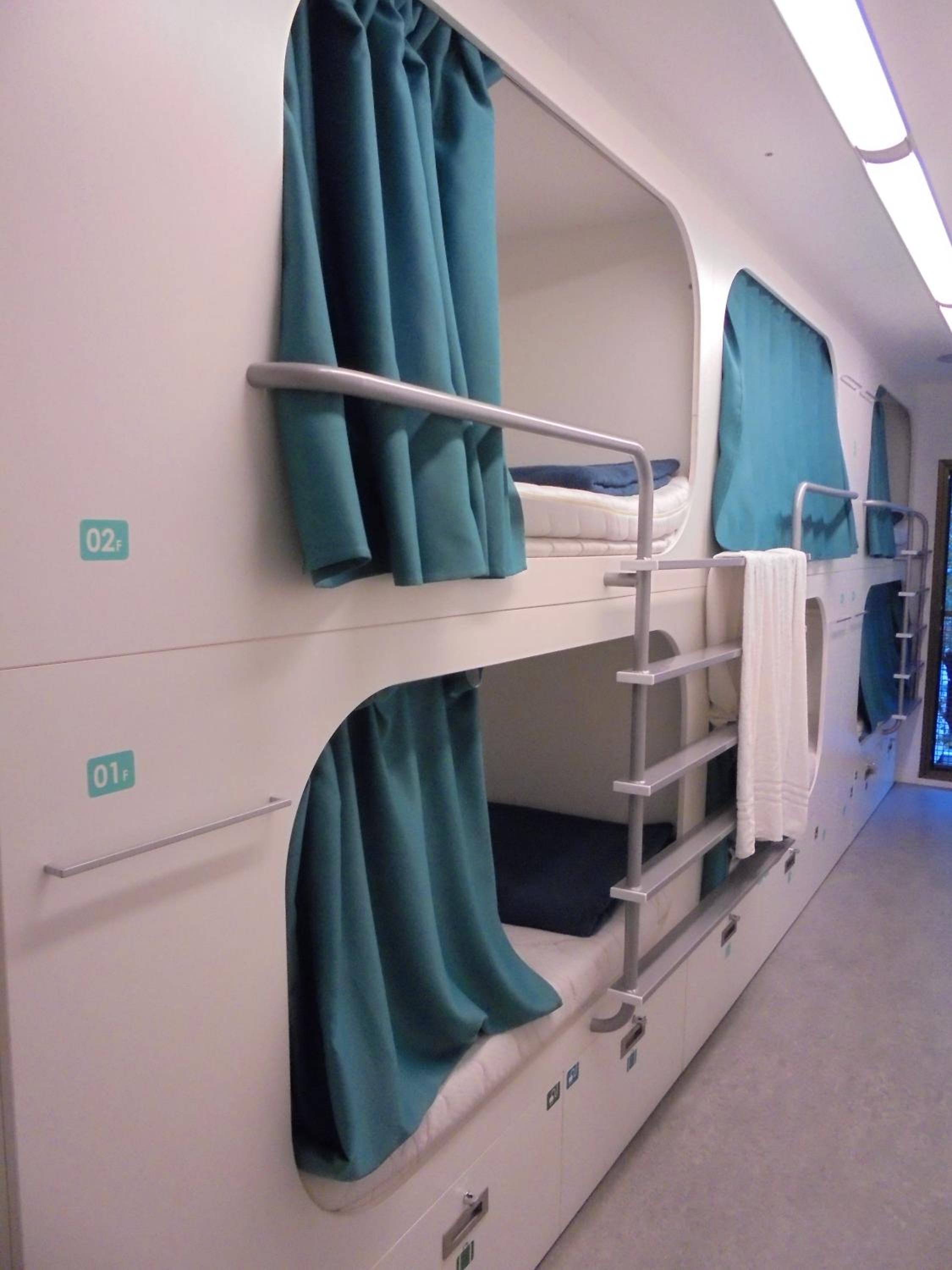 Bed in 6-Bed Mixed Dormitory Room photo 2