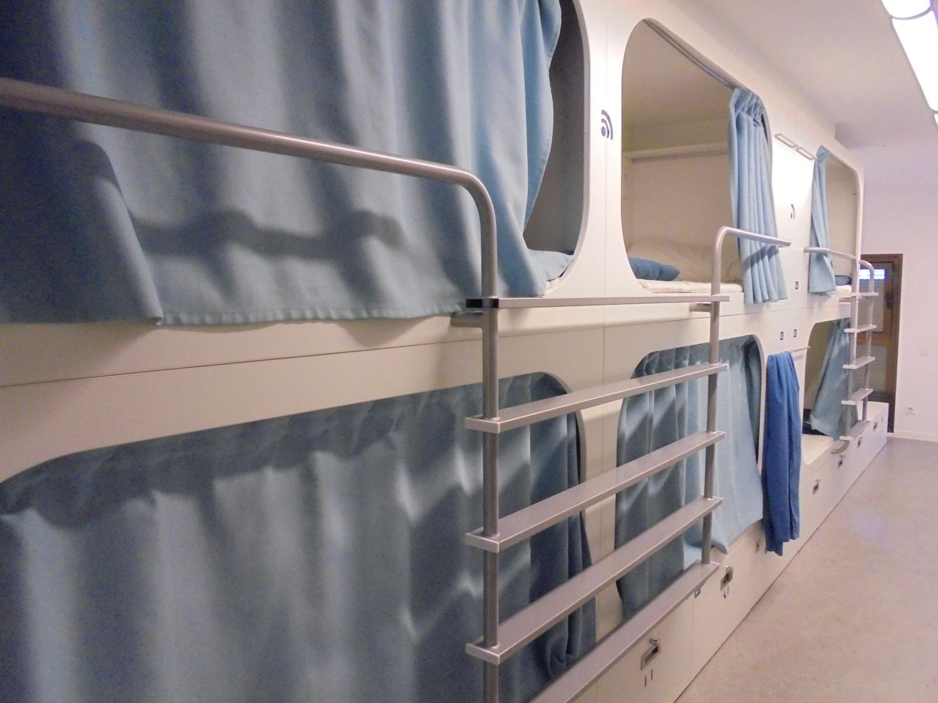 Bed in 12-Bed Mixed Dormitory Room photo 2