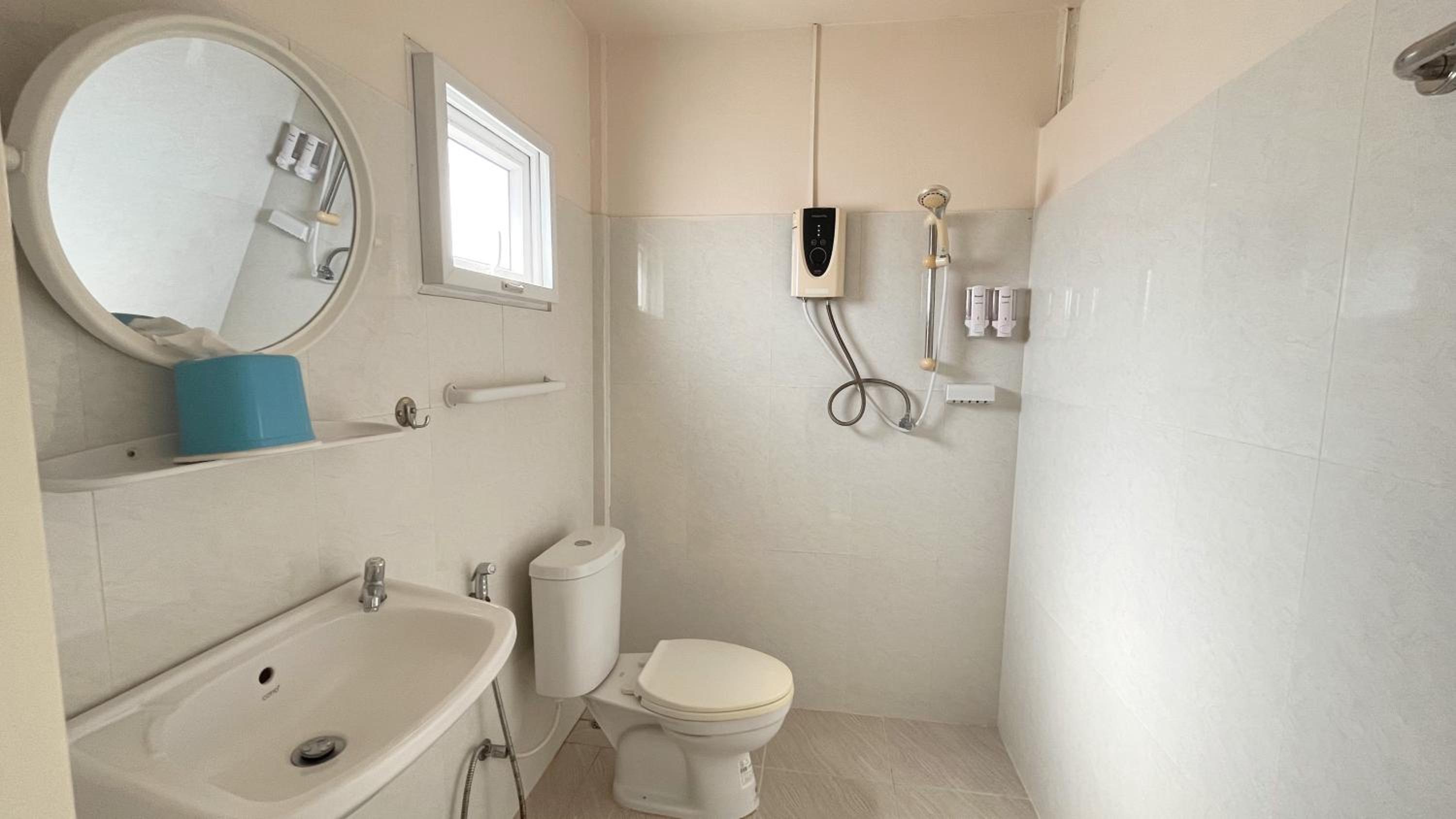 Standard Double Room - Photo 2