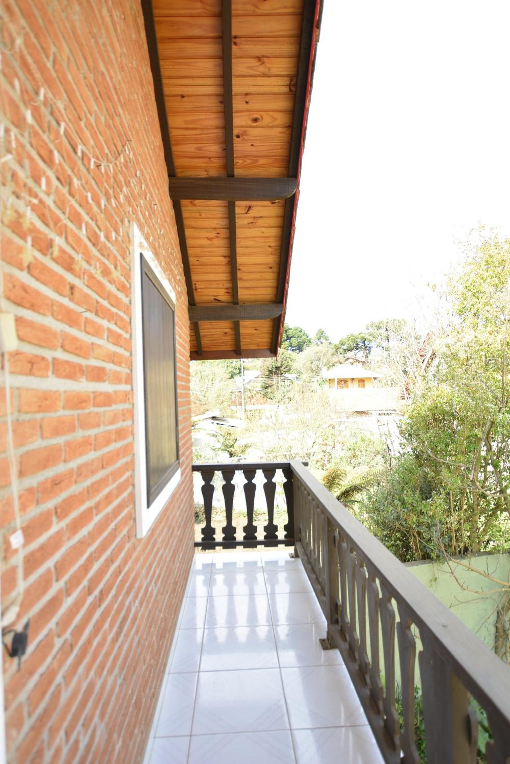 Main Chalet with Kitchen photo 3