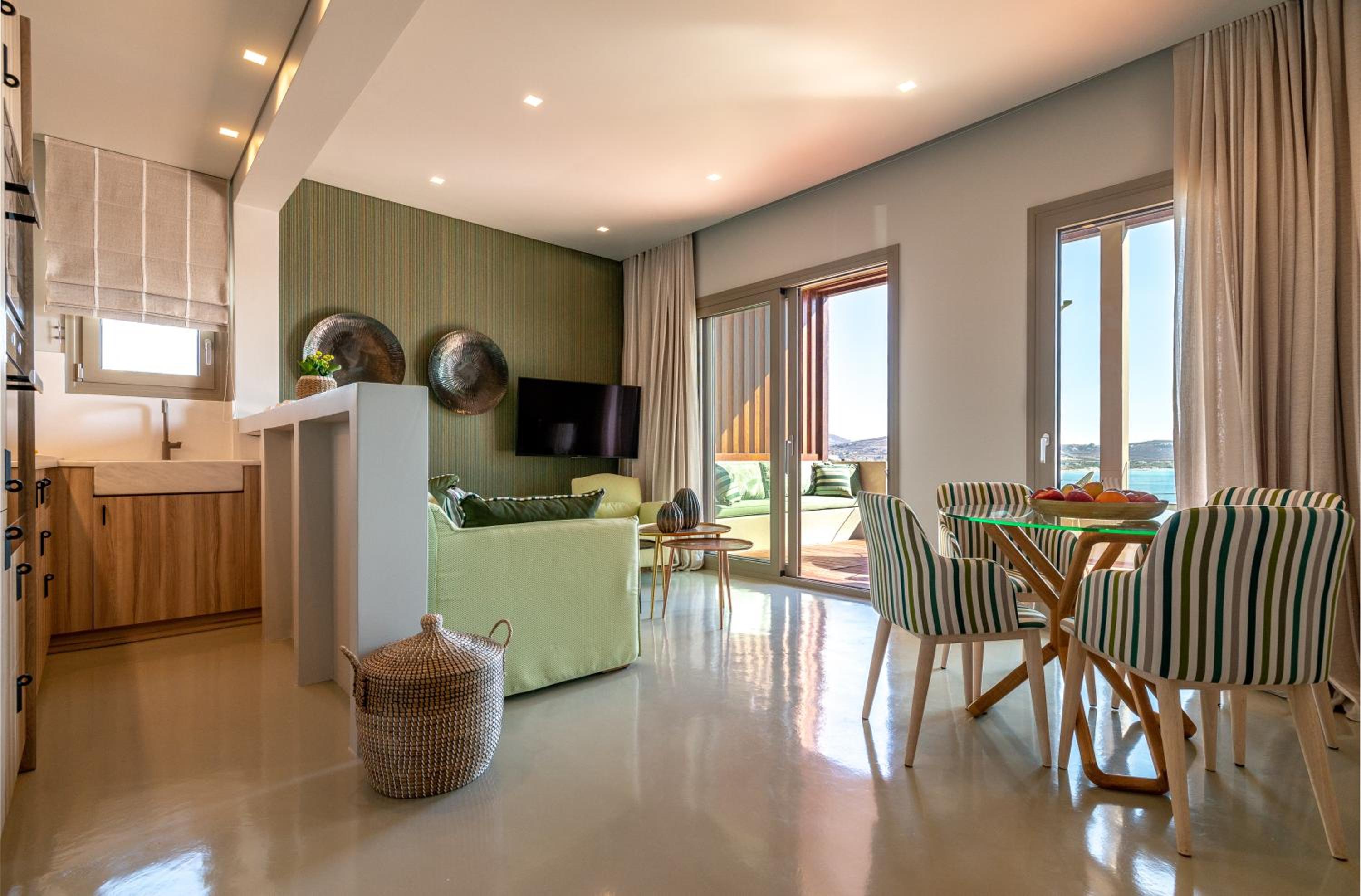 Villa with Private Plunge Pool and Sea View