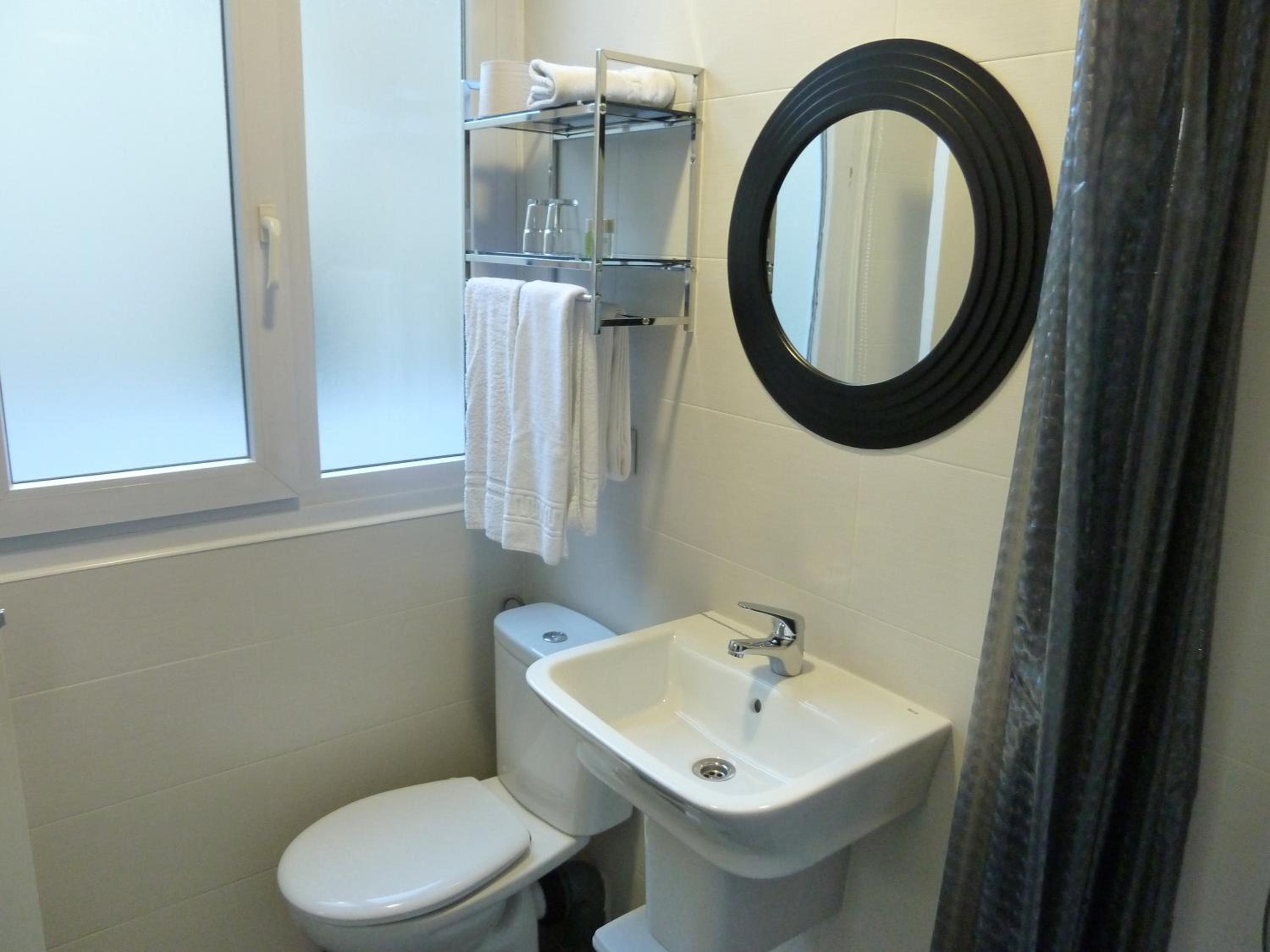 Double Room - Photo 22