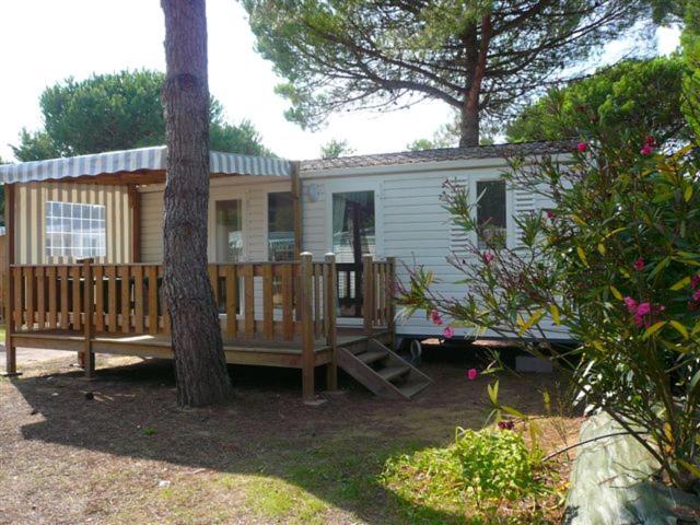 Two-Bedroom Comfort Mobile Home - 4 People photo 1
