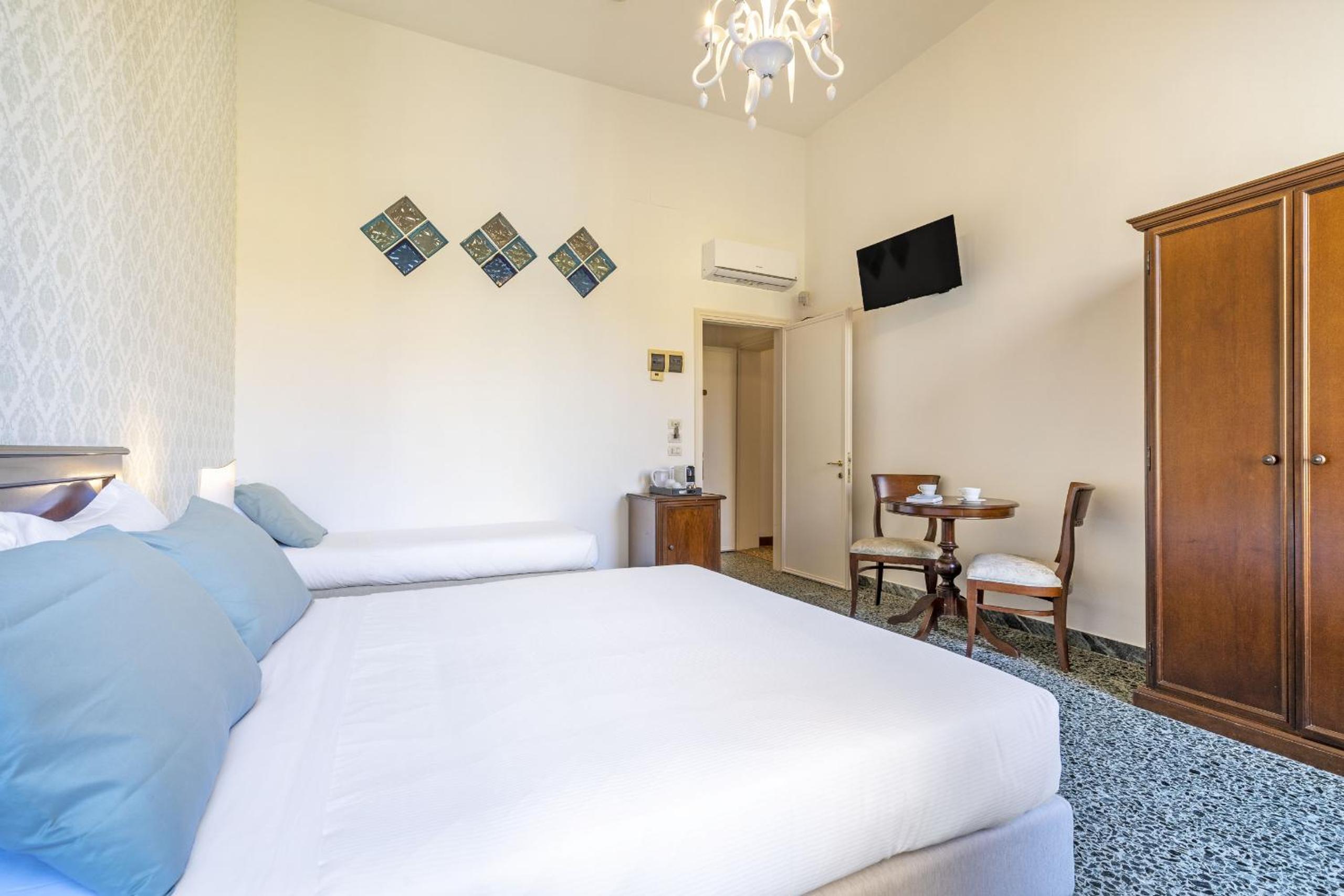 Comfort Triple Room photo 3