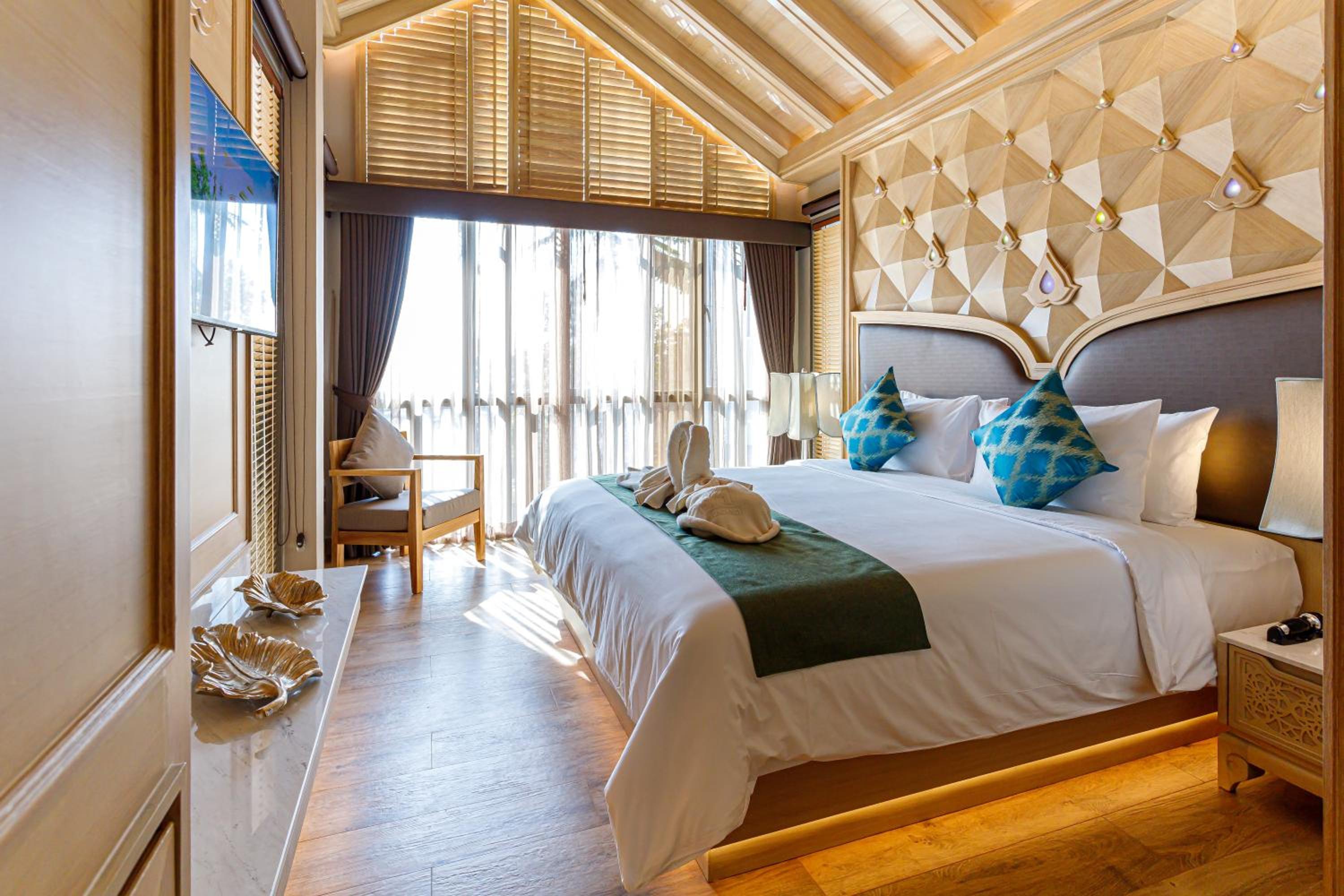 King Whirlpool Villa - Photo 7
