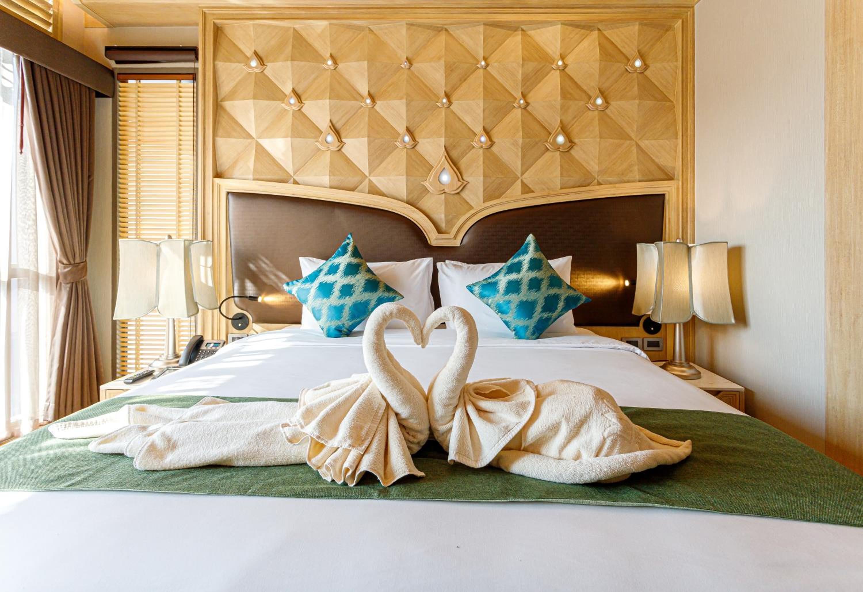 King Whirlpool Villa - Photo 6
