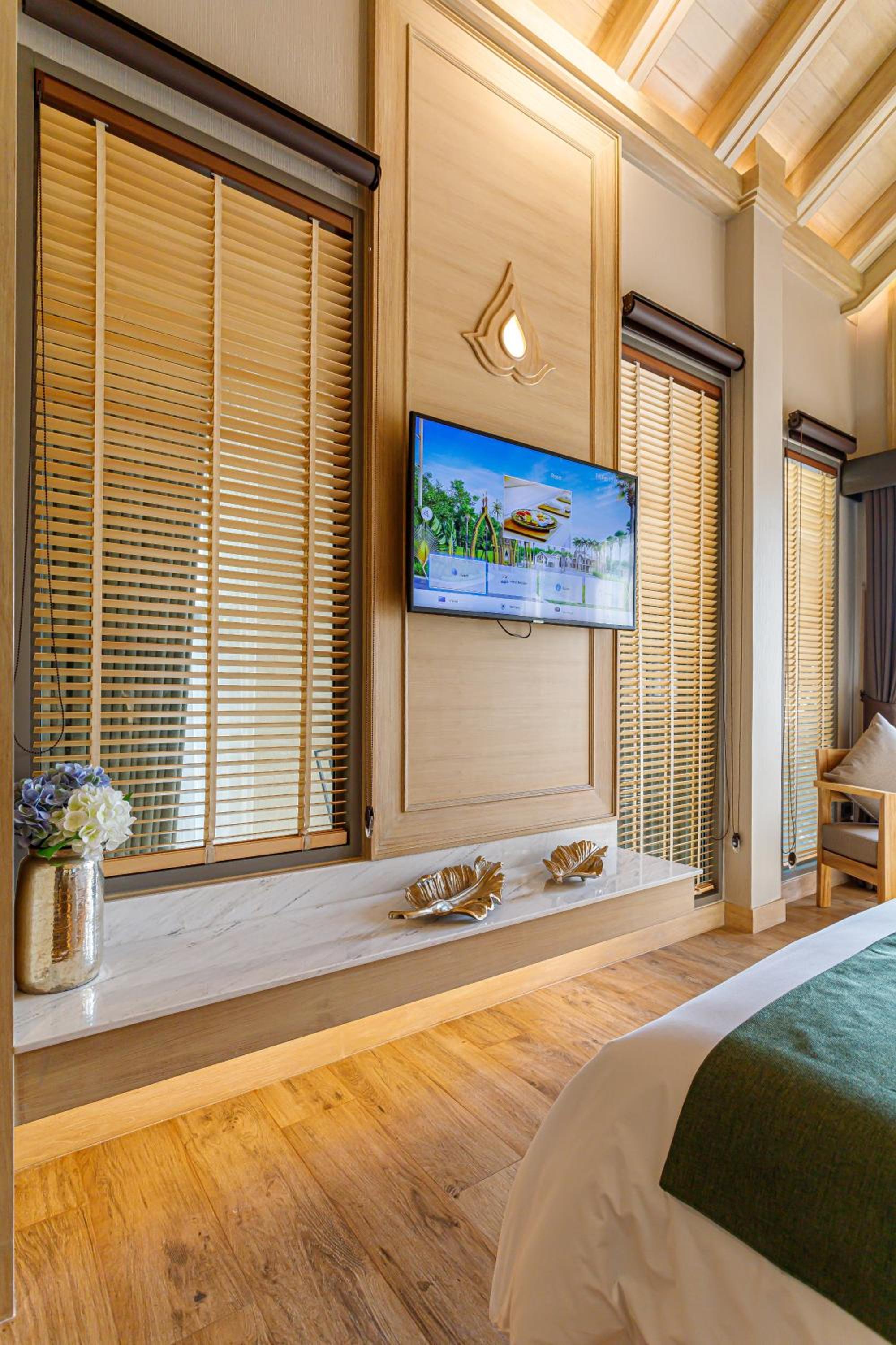 King Whirlpool Villa - Photo 16