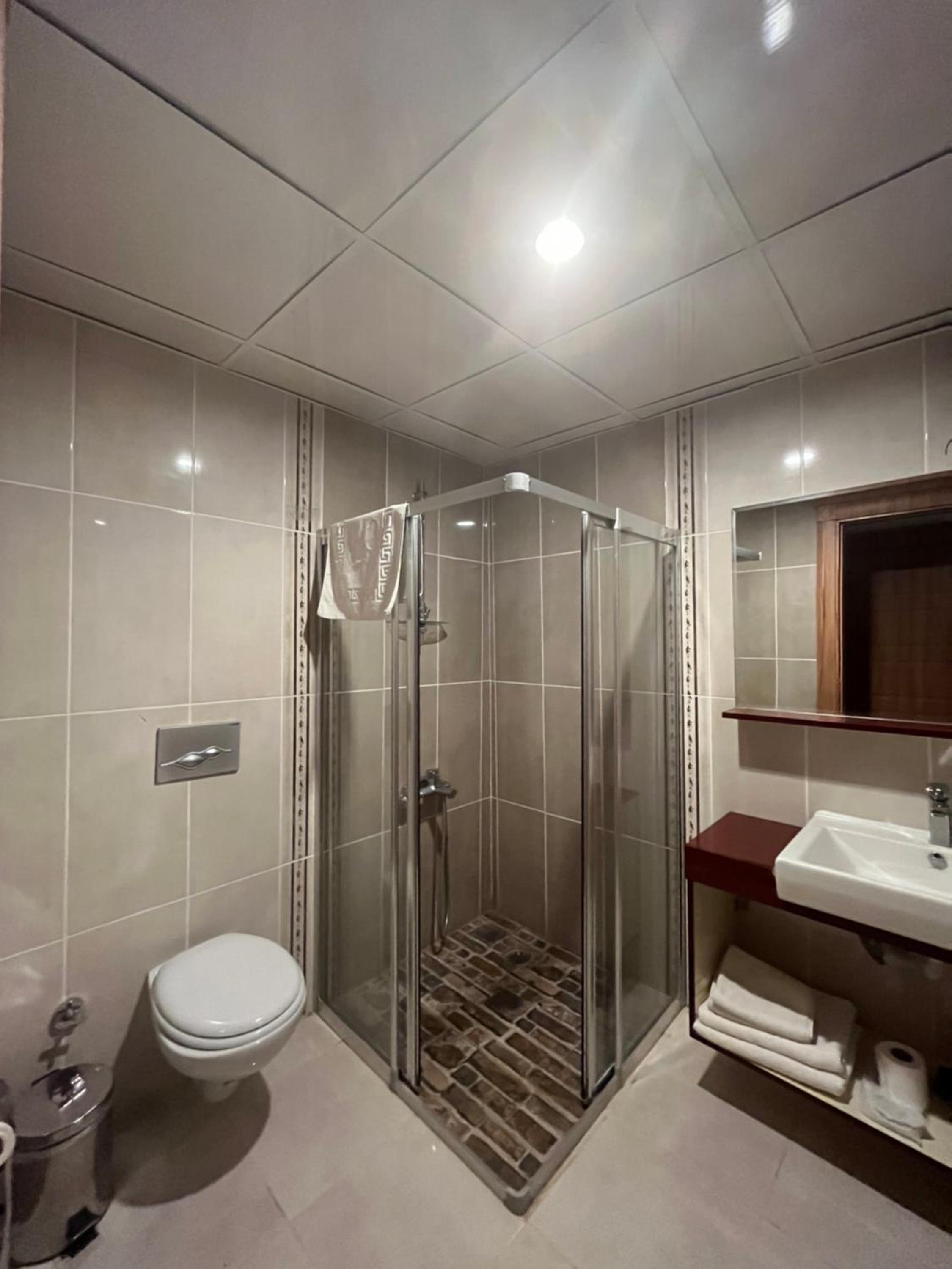 Standard Triple Room photo 2