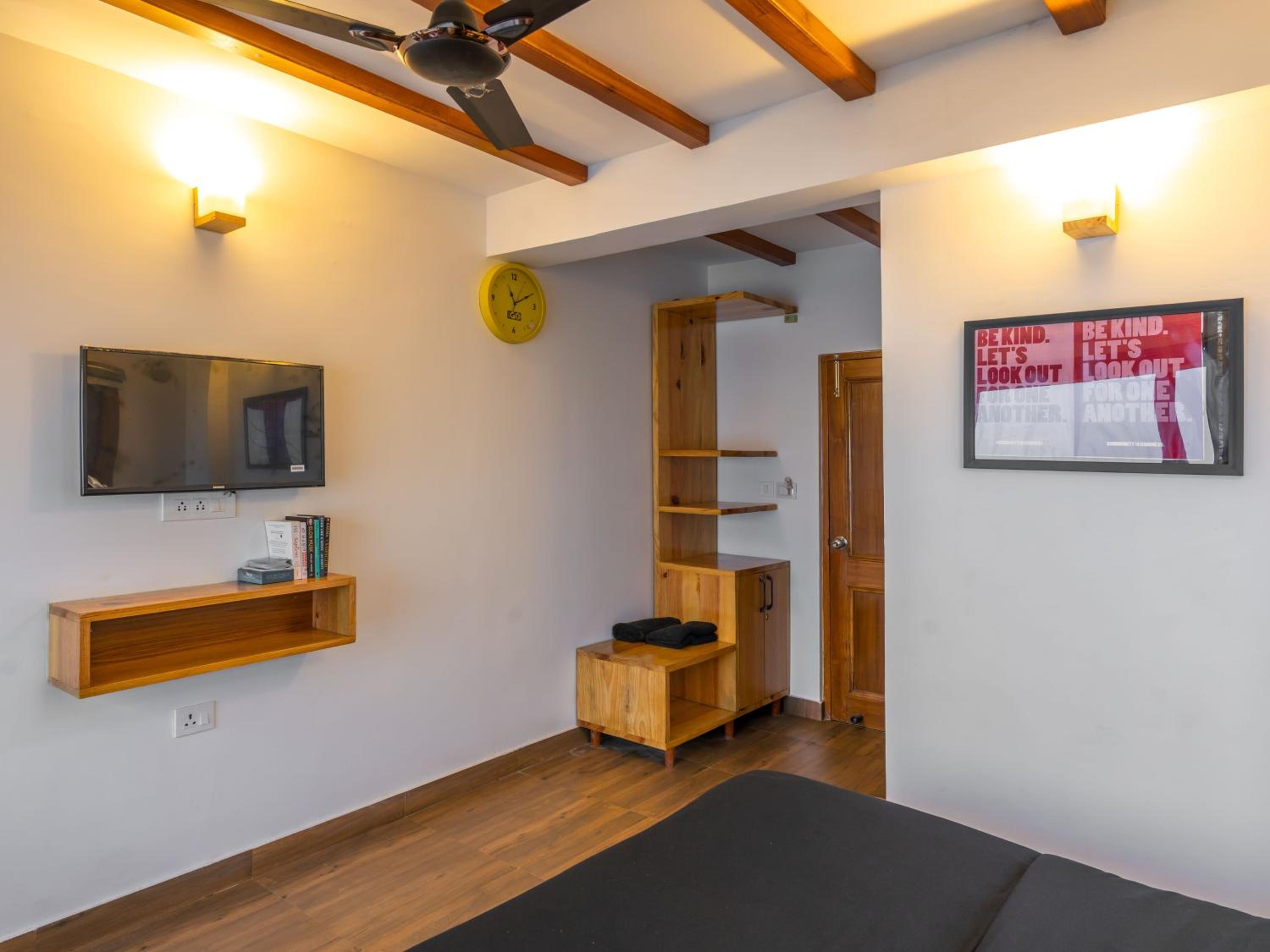 Deluxe Double Room with Valley View x A Block photo 3