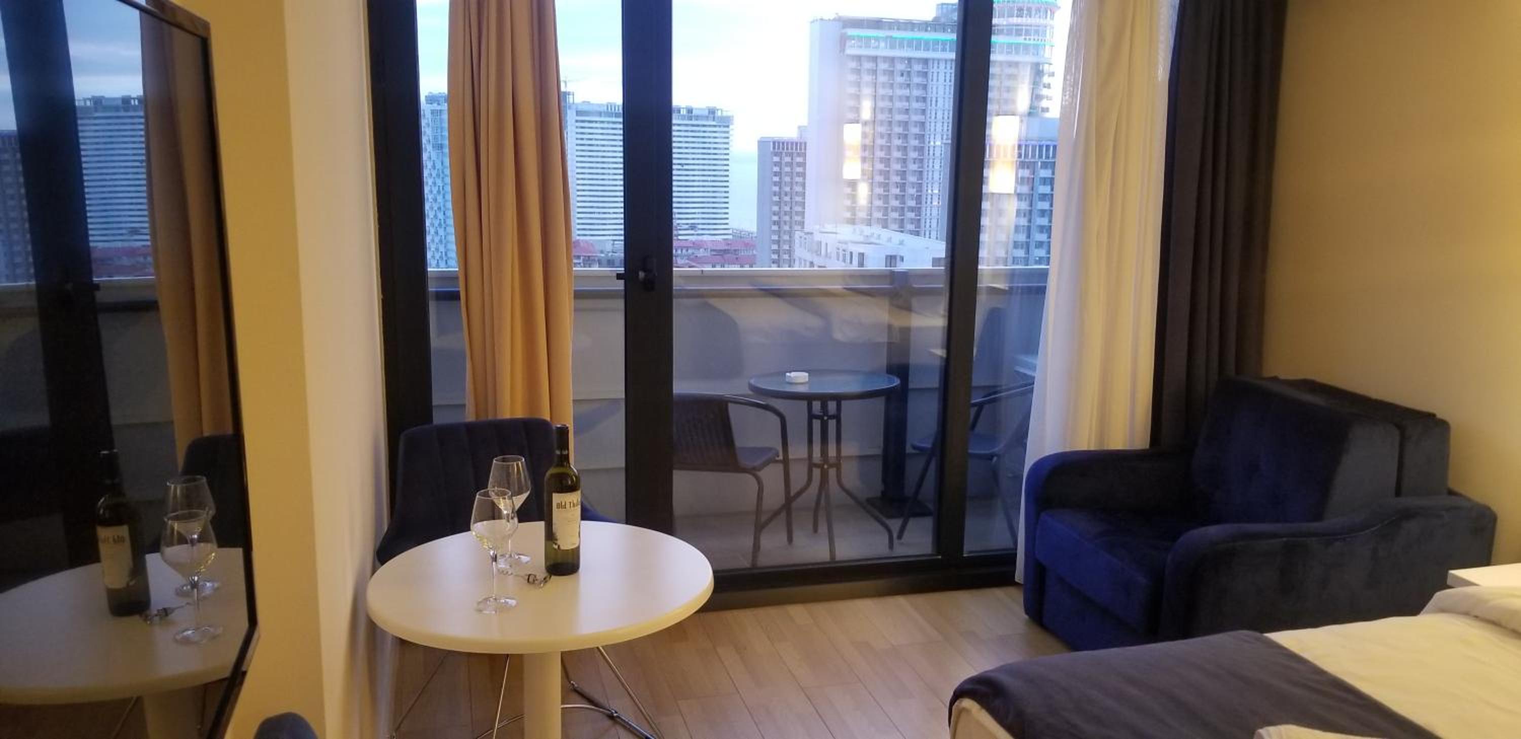 Studio Apartment with Sea View photo 1