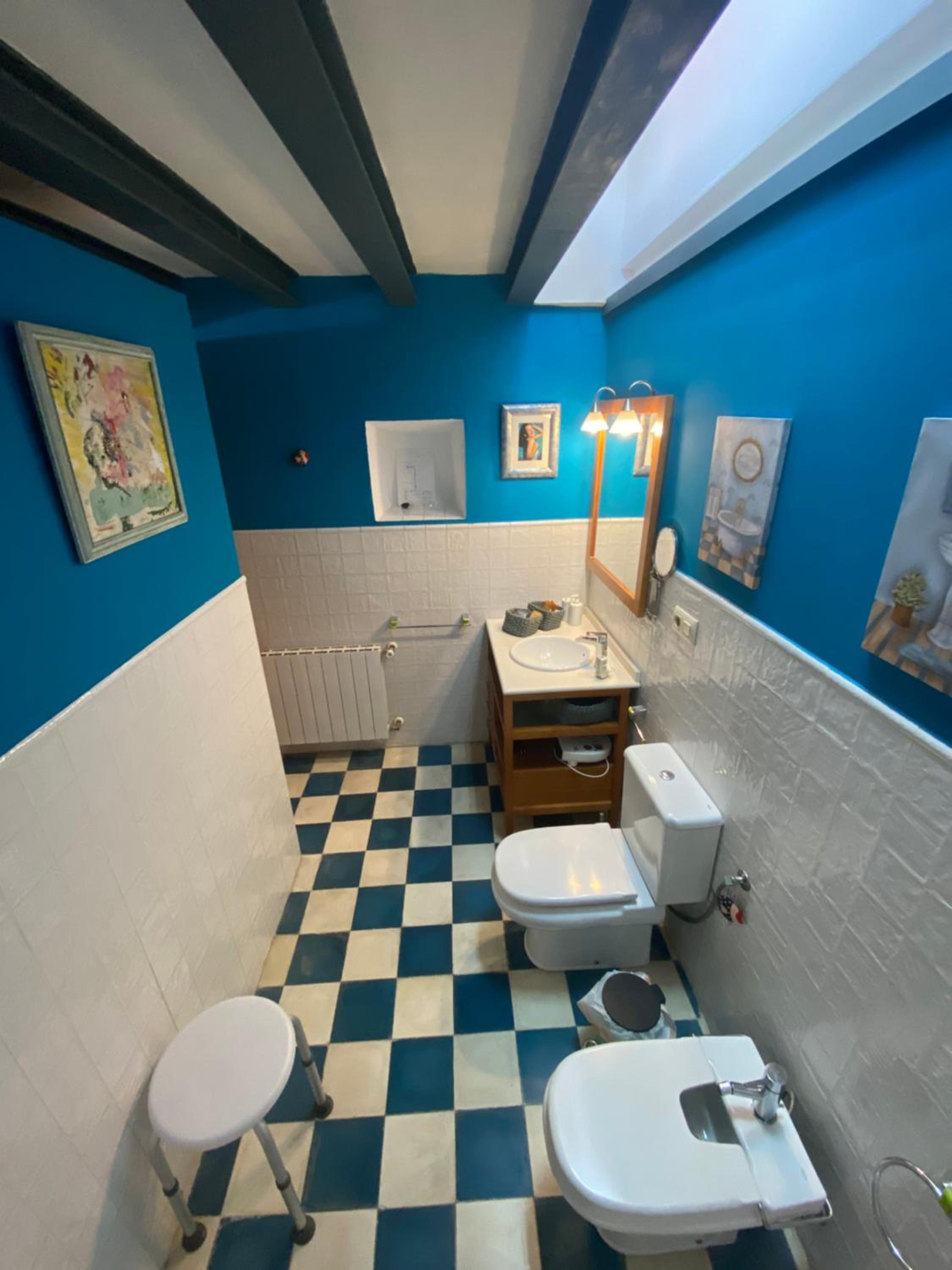 Three-Bedroom House photo 3