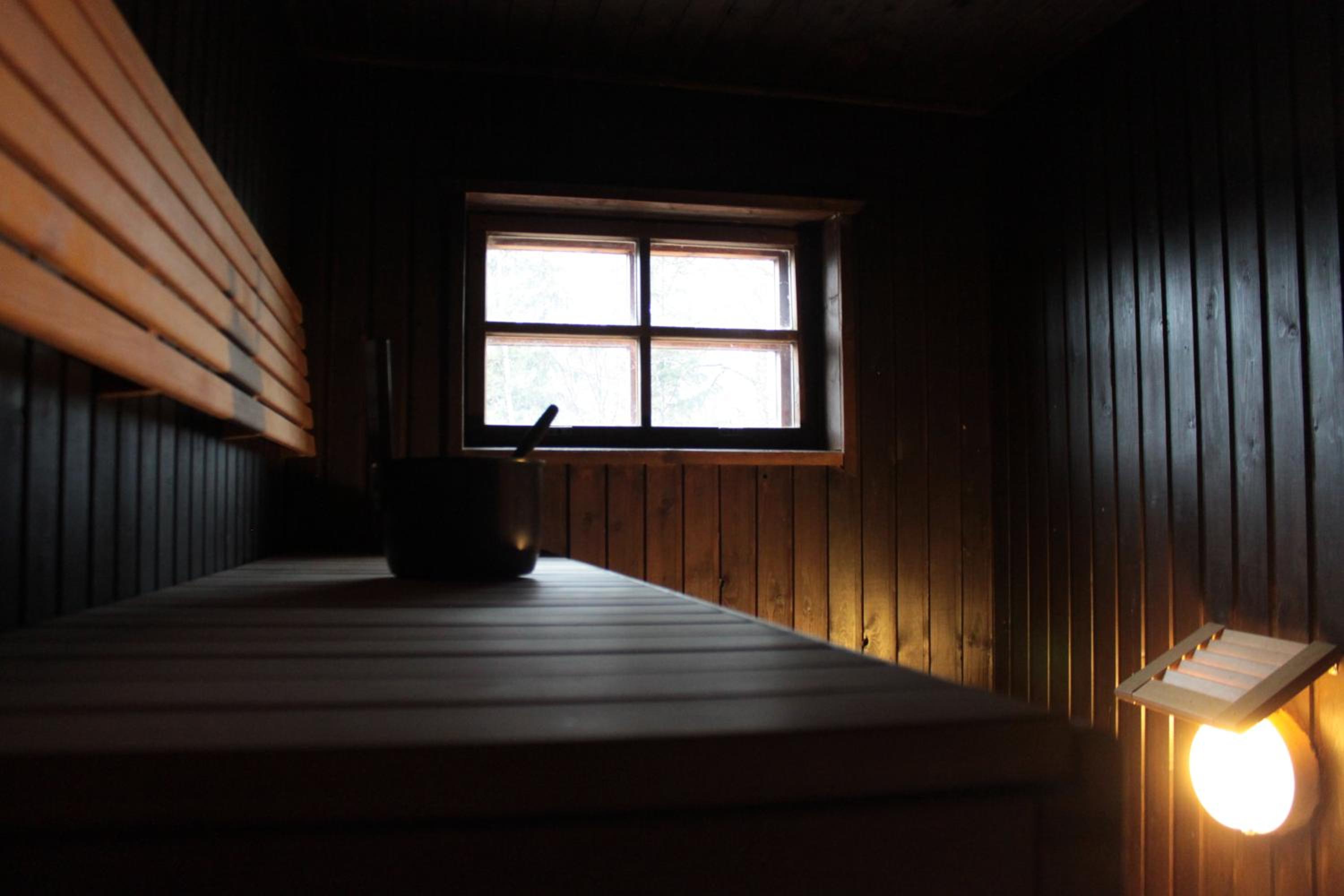 One-Bedroom Cottage with Sauna - Photo 8