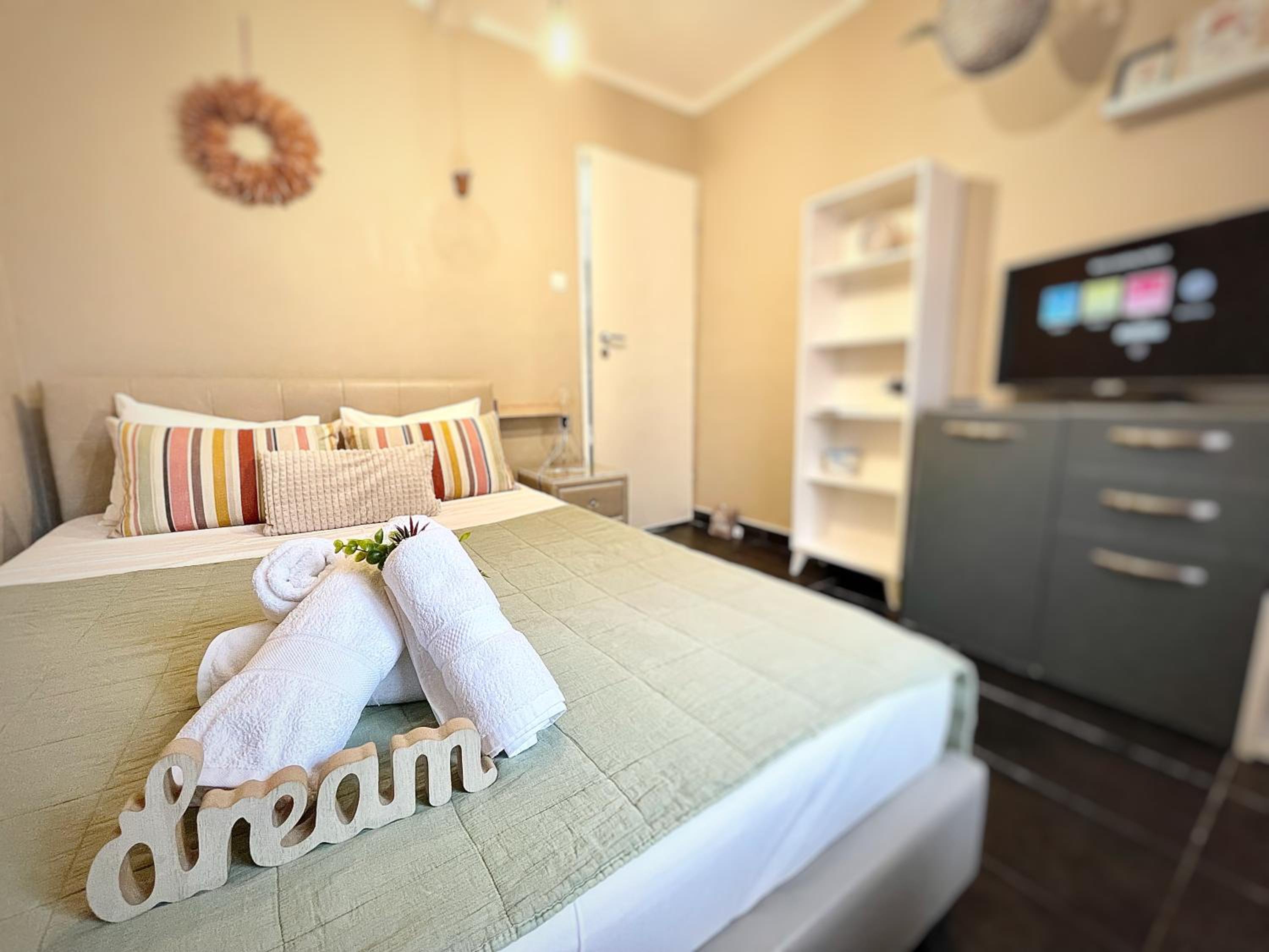 One-Bedroom Apartment - Photo 24