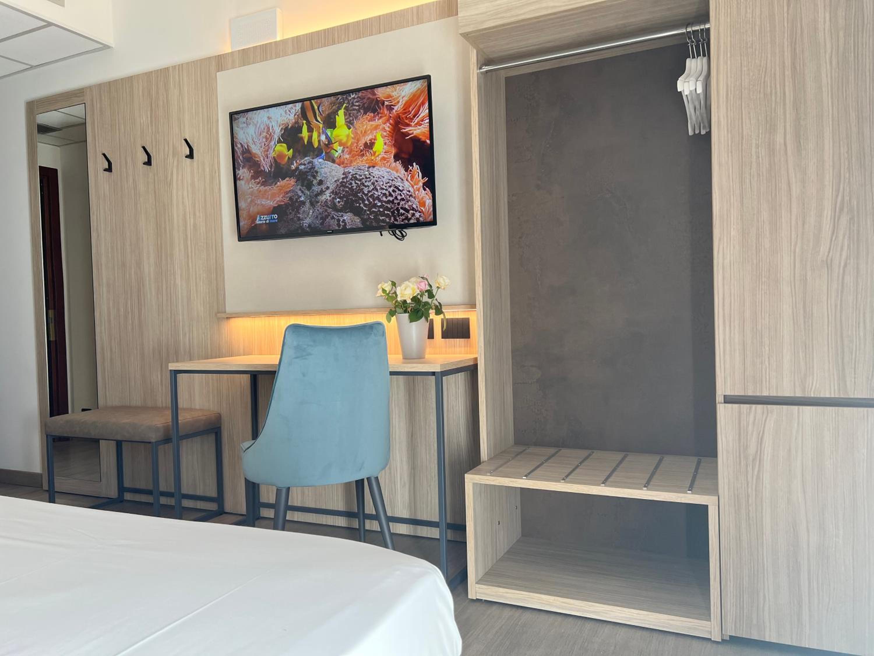 Deluxe Double Room - Photo 2