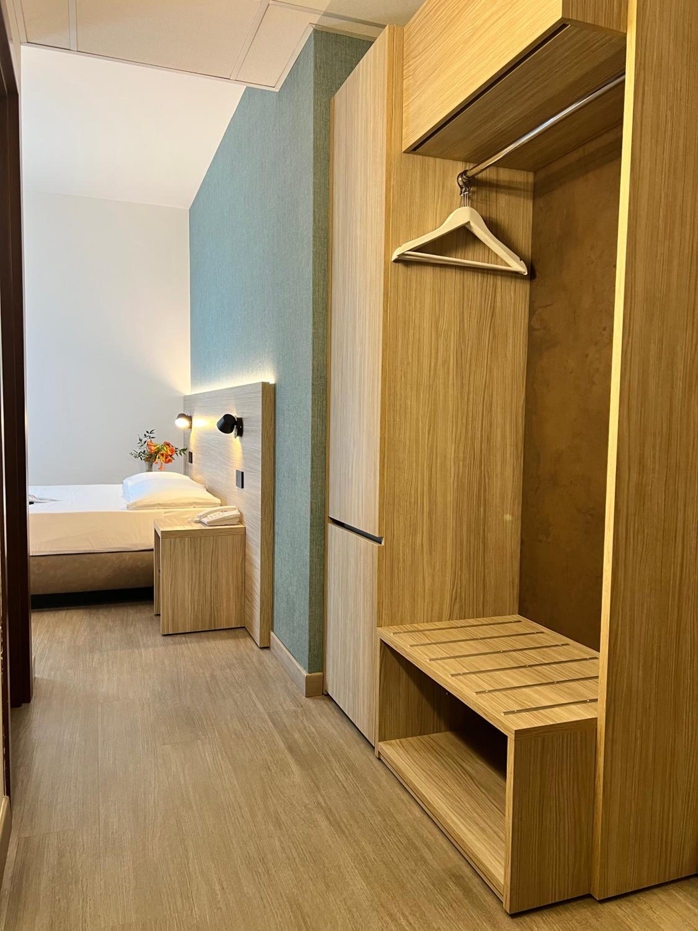 Double Room with French Bed - Photo 3