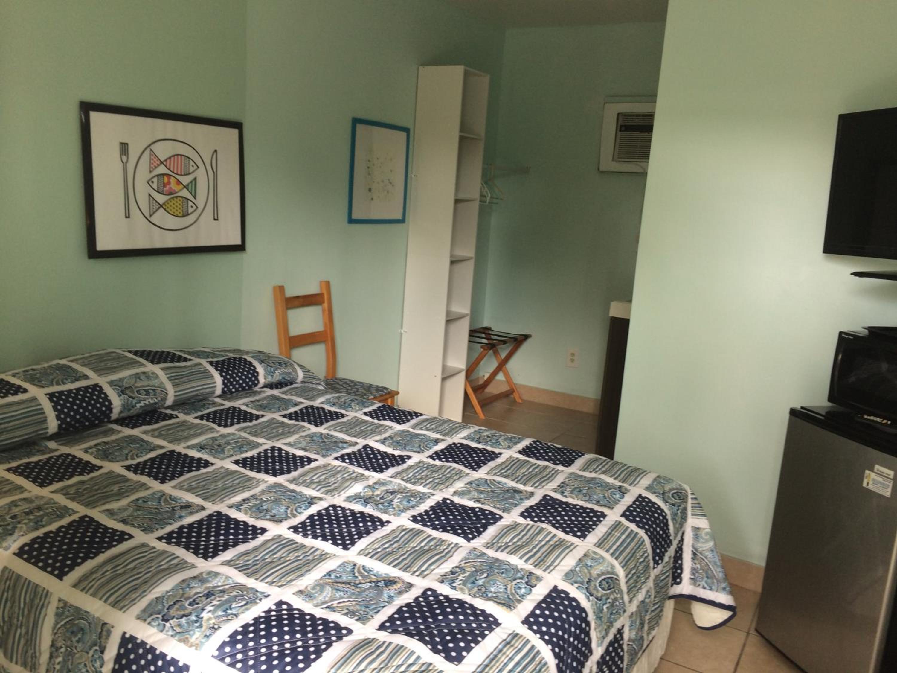 Queen Room with Garden View