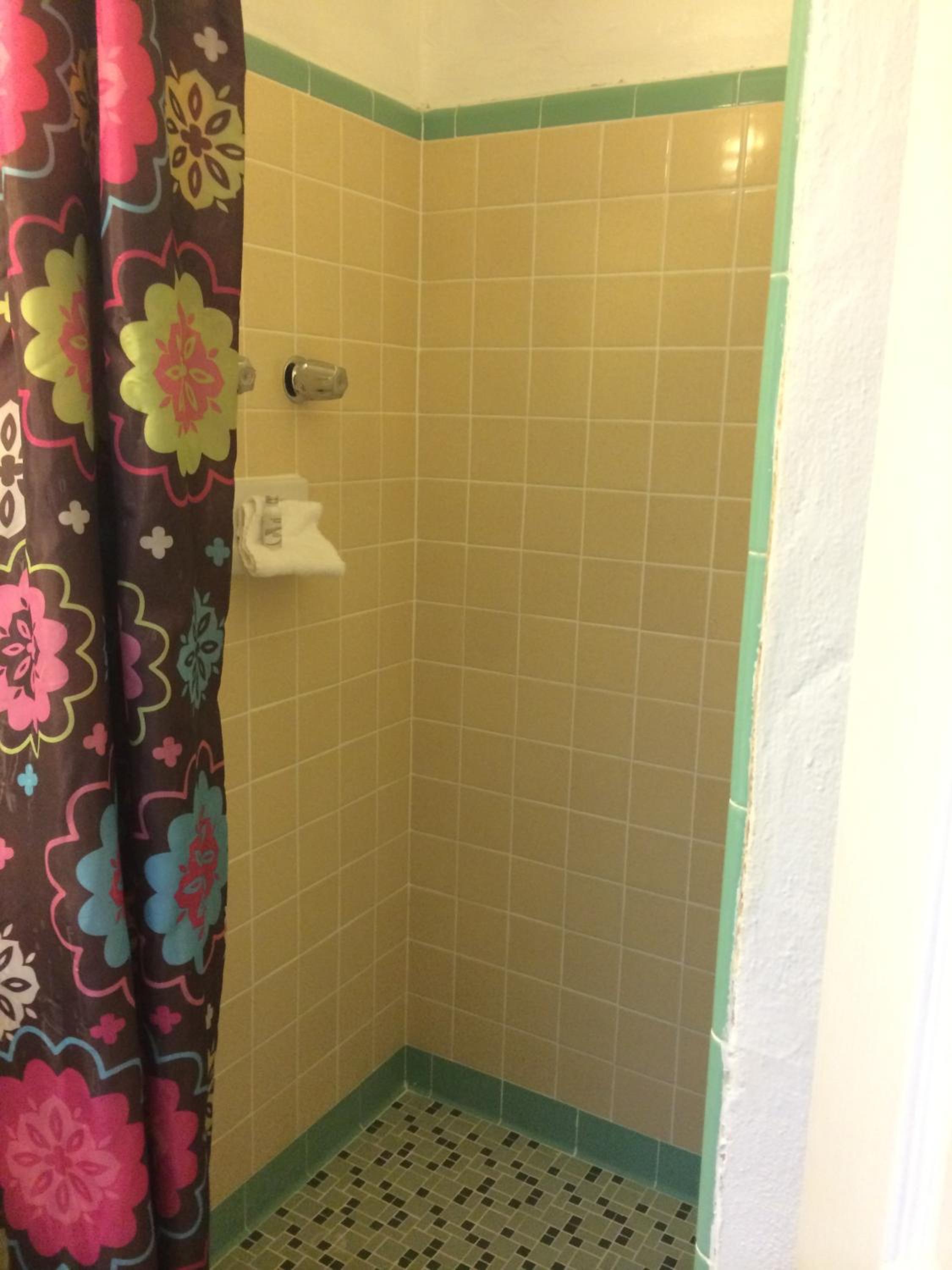 Queen Room with Two Queen Beds, photo 7