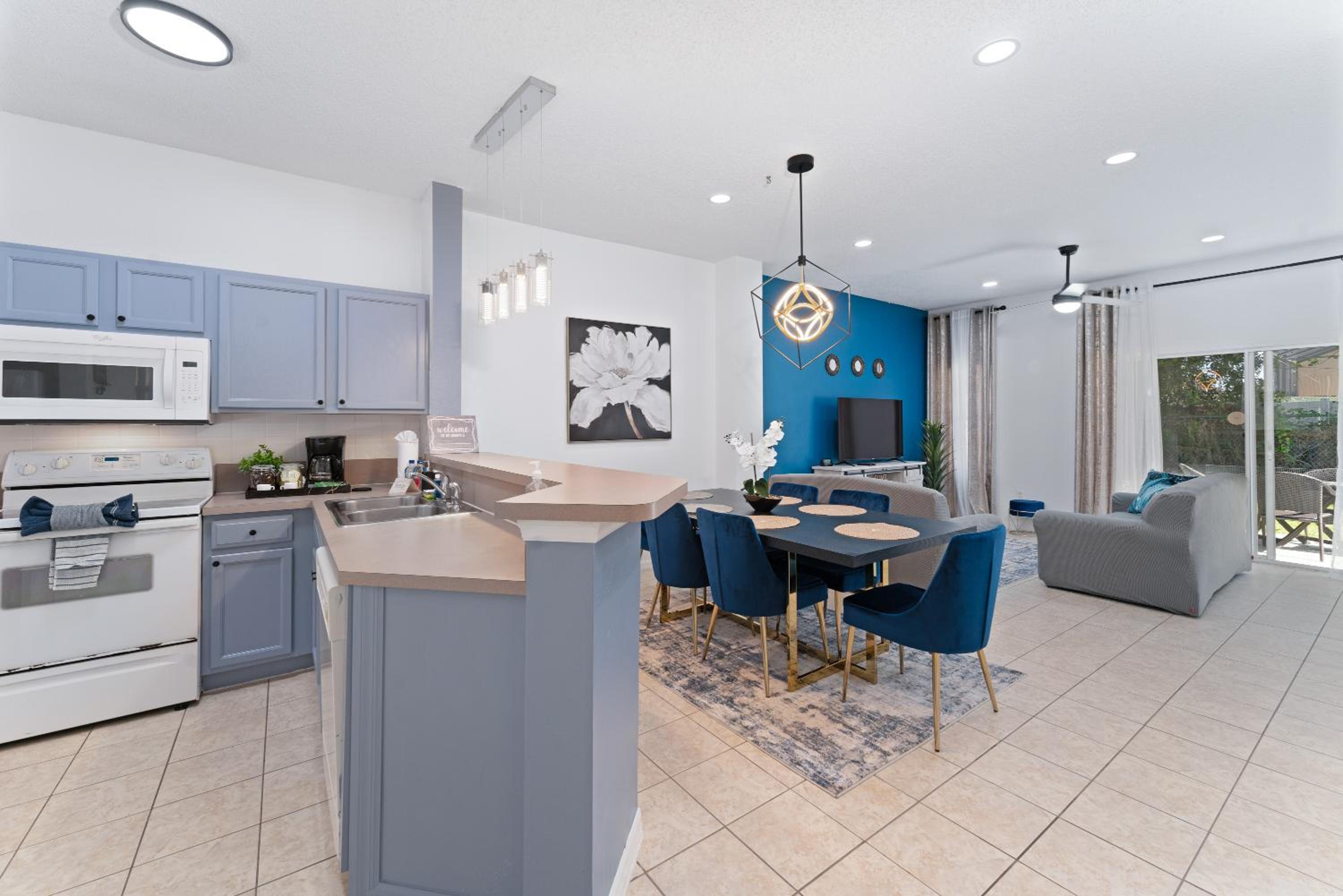 Three-Bedroom House - Photo 25