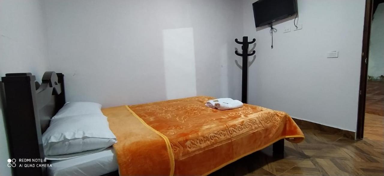 Double Room with Shared Bathroom photo 3