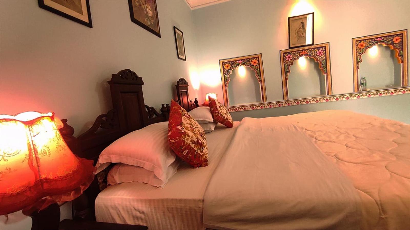 Deluxe Double Room - Photo 19
